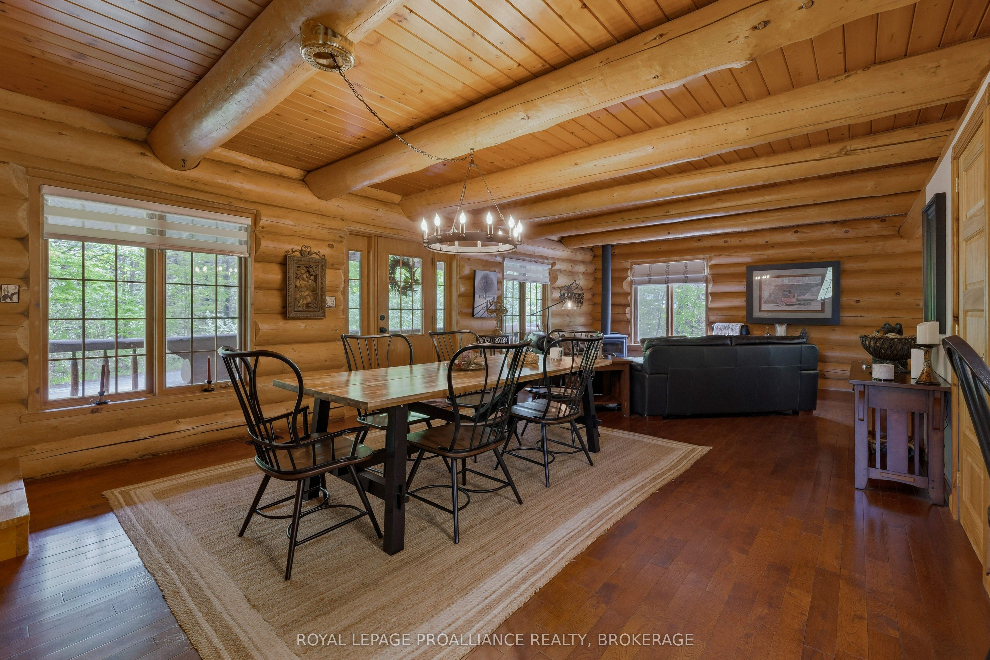 156 Darlingside Drive Property Photo 8