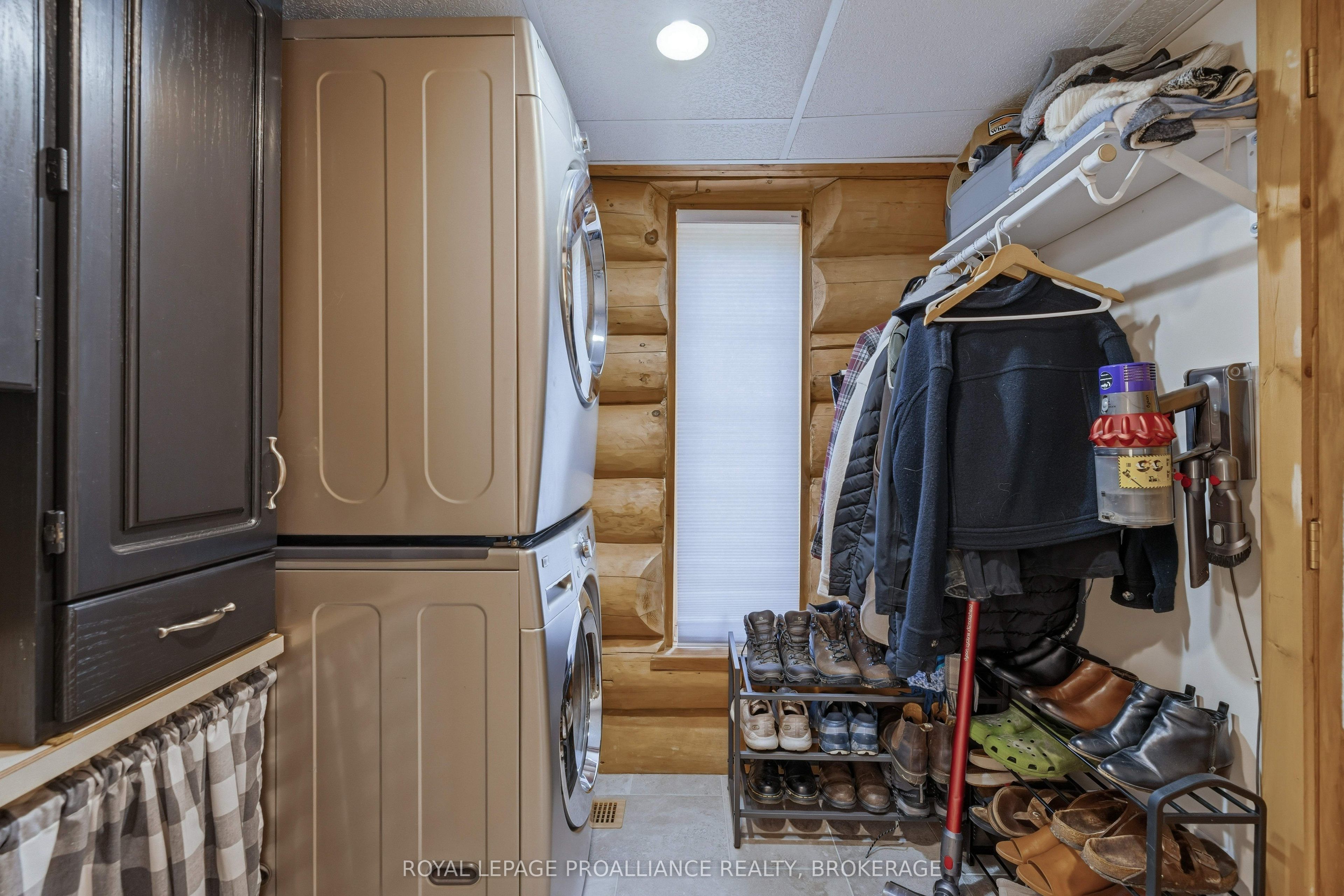 156 Darlingside Drive Property Photo 12