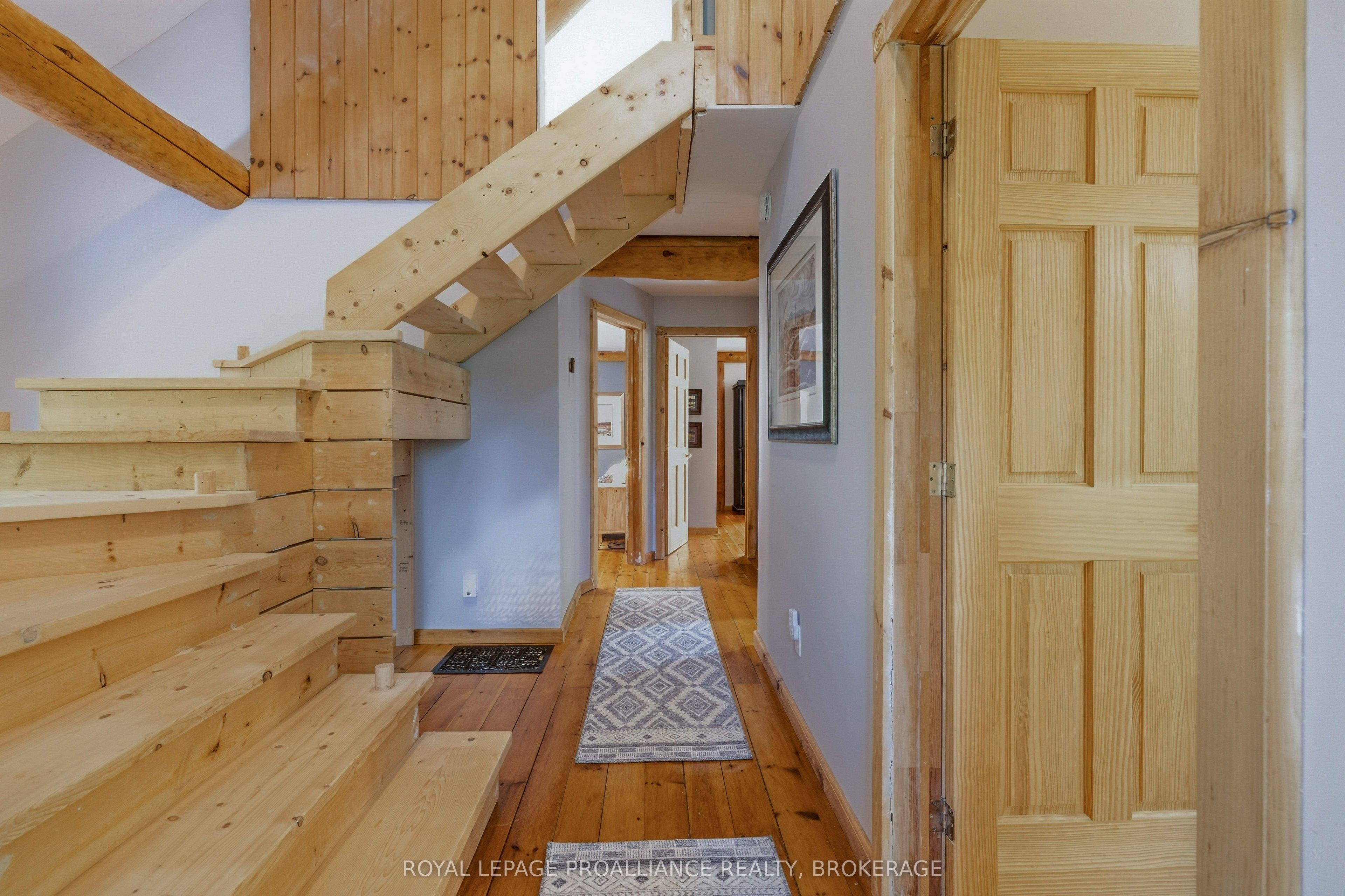 156 Darlingside Drive Property Photo 14
