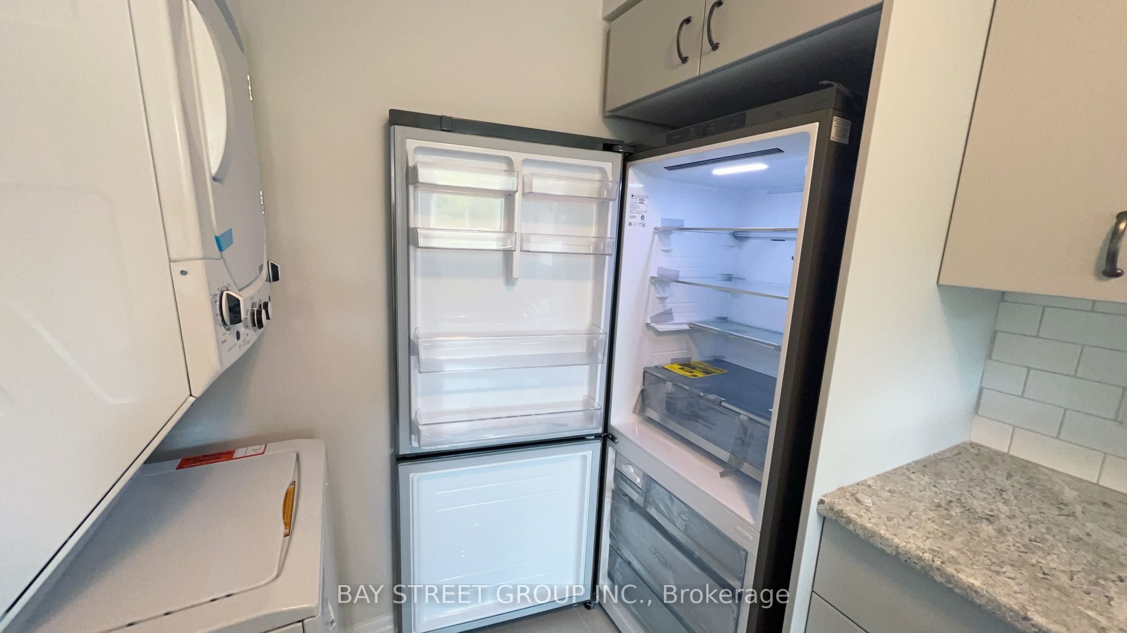 75 Hillcrest Road Lower Property Photo 6