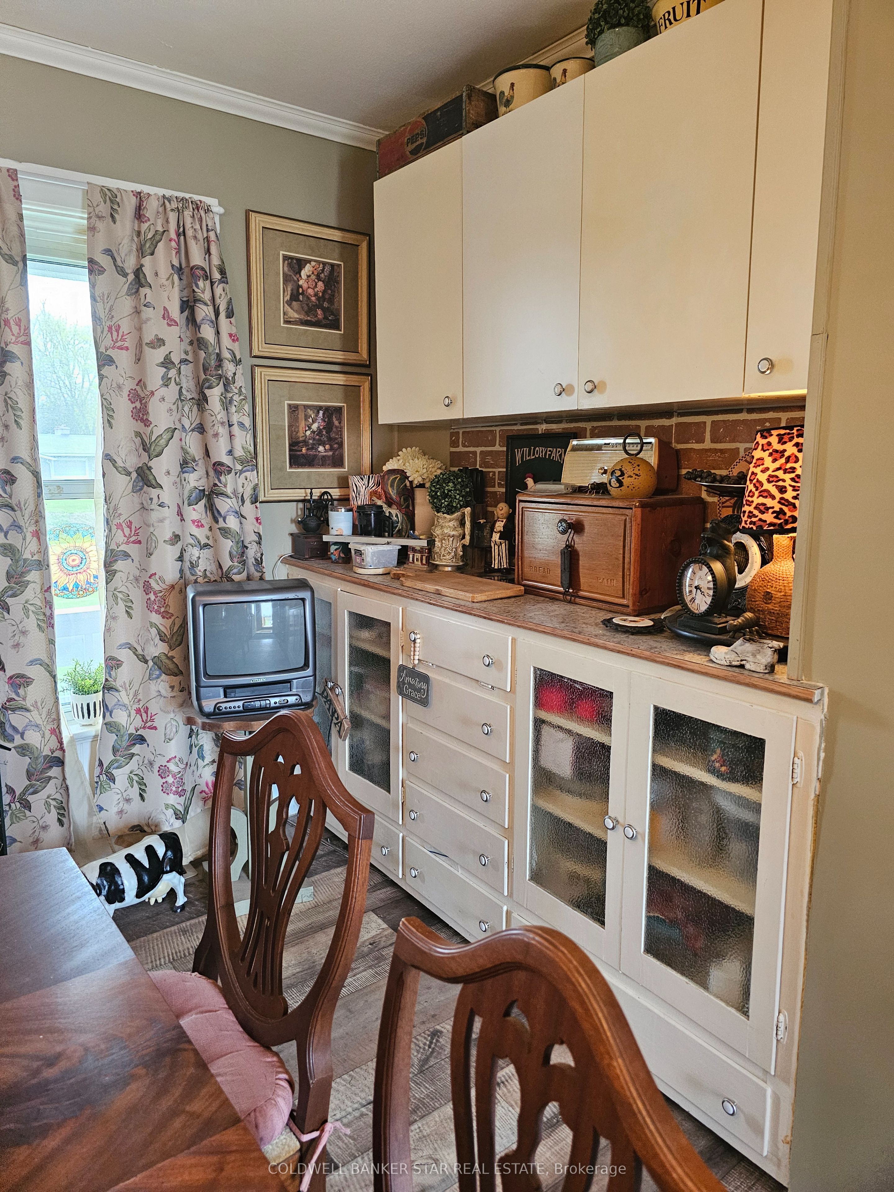 29860 Irish School Road N Property Photo 14
