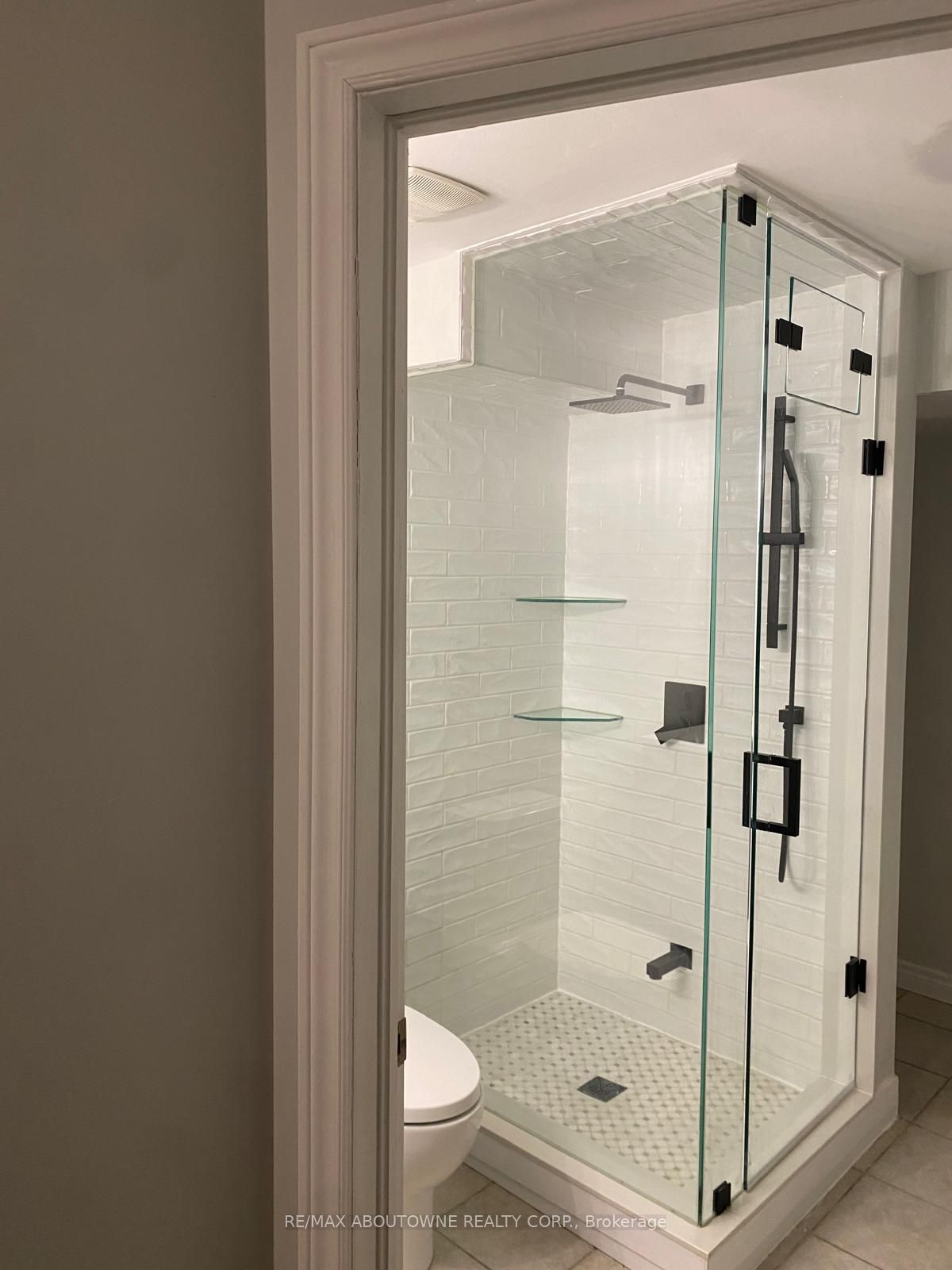 541 Winston Road 63b Property Photo 17