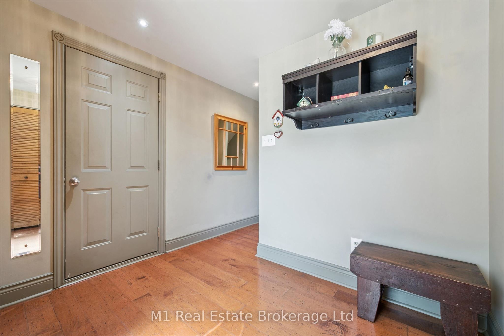 567 Willow Road Property Photo 8