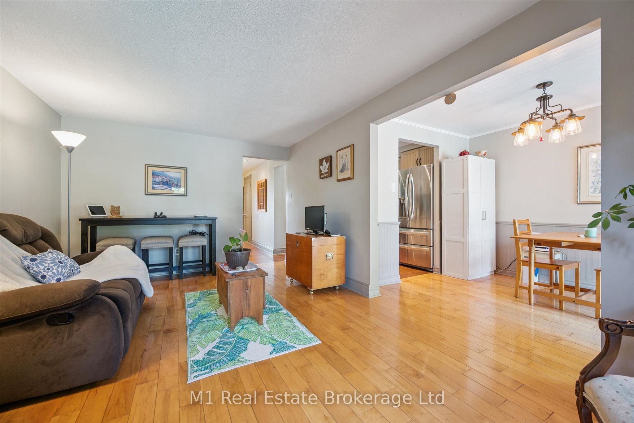 567 Willow Road Property Photo 11