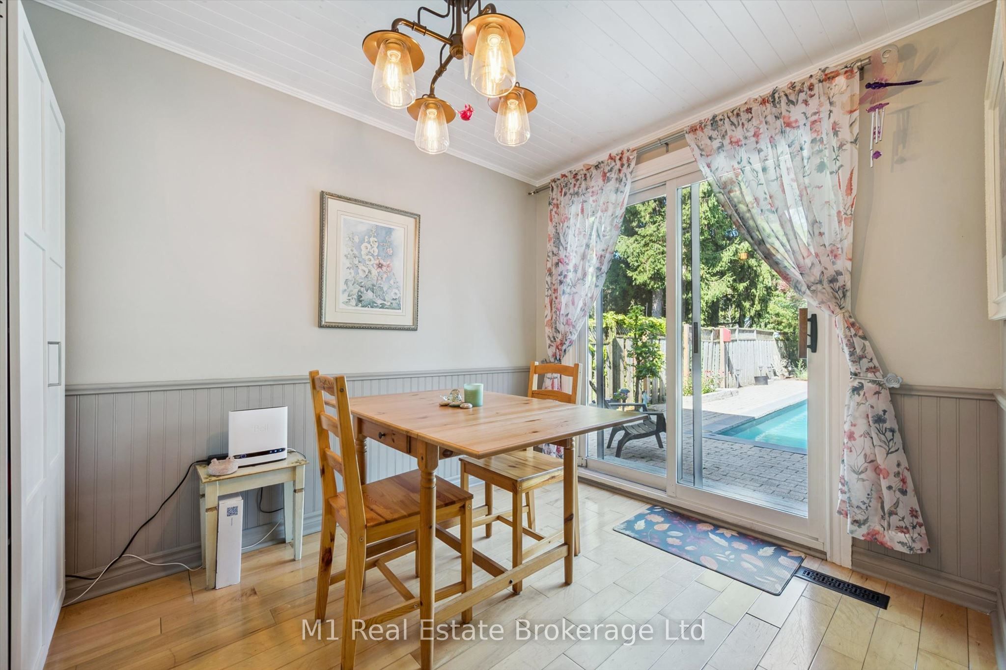 567 Willow Road Property Photo 13