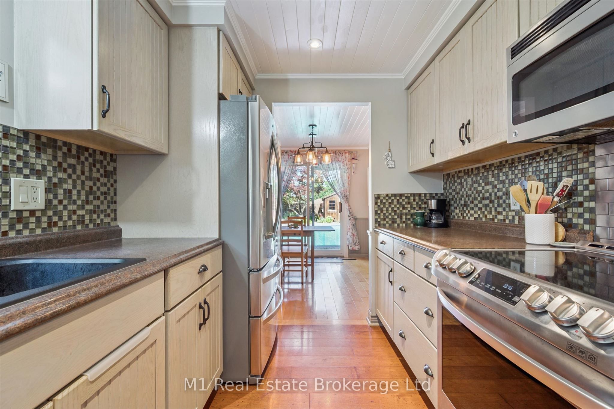 567 Willow Road Property Photo 15