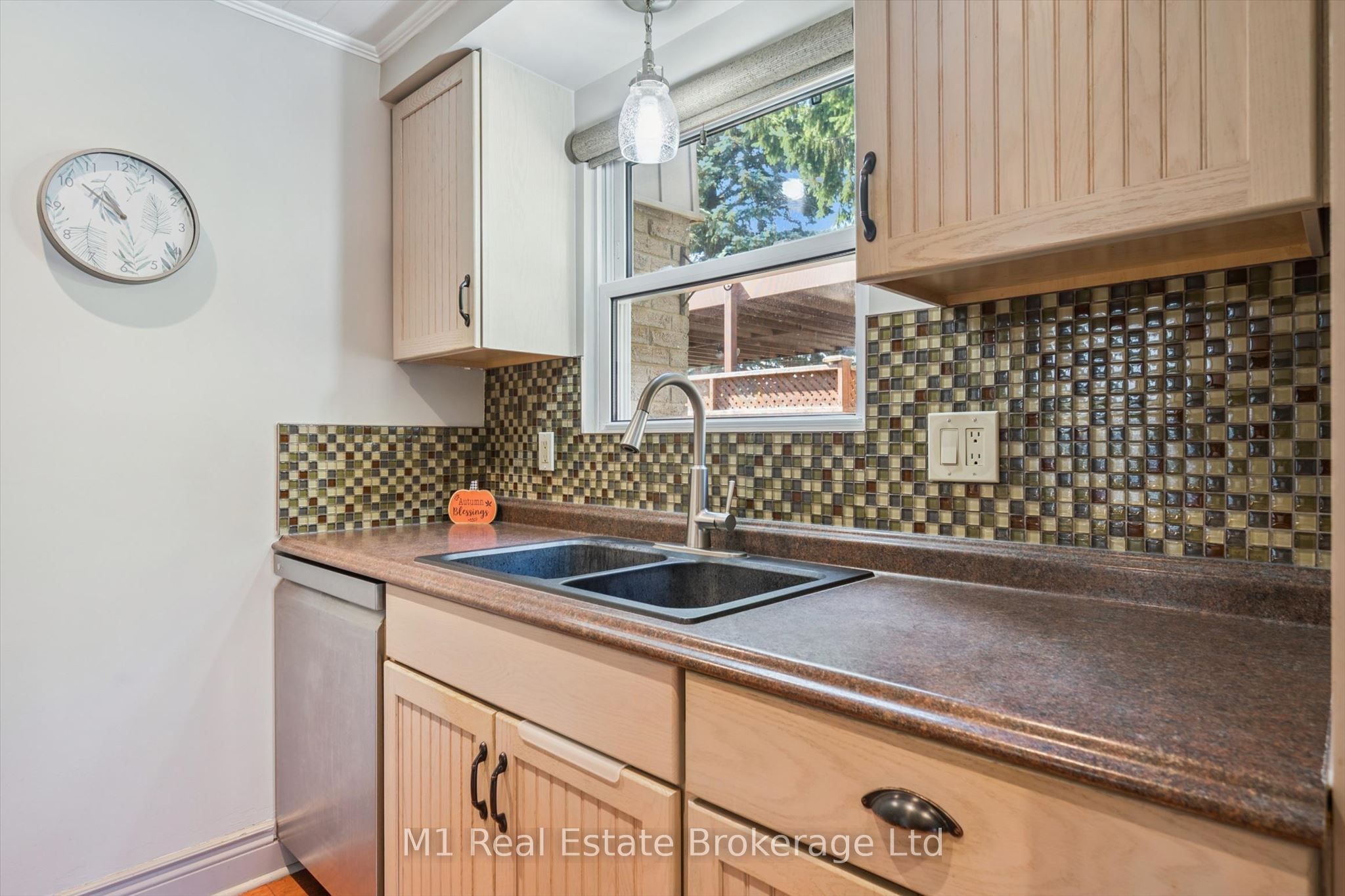 567 Willow Road Property Photo 18