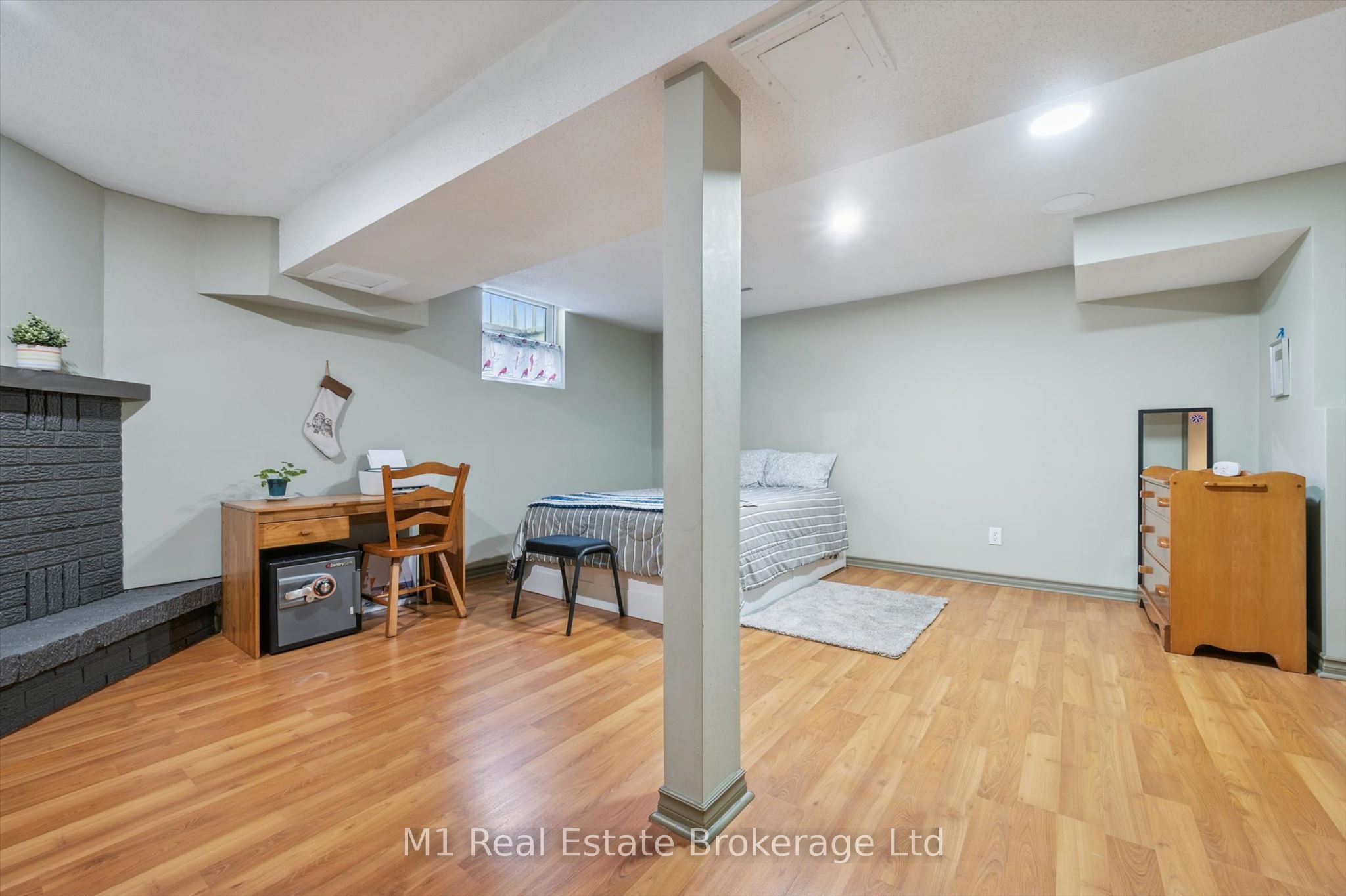 567 Willow Road Property Photo 32