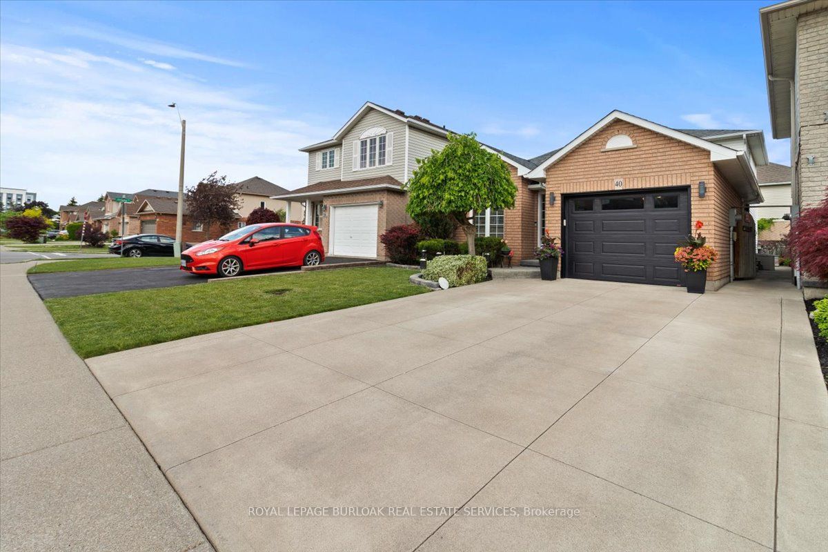 40 Bridgette Drive Property Photo 1