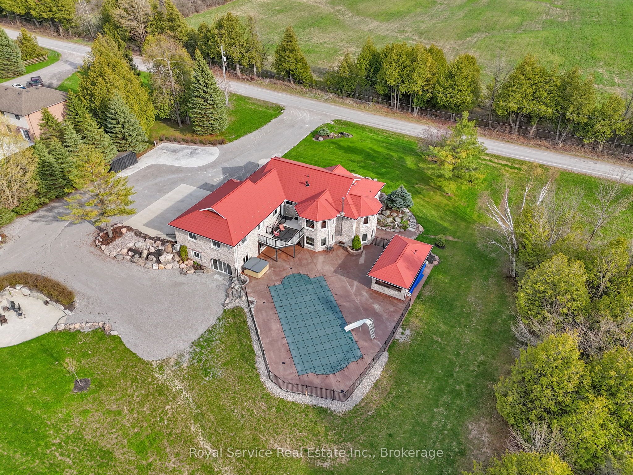 310 Viner Line Property Photo 1