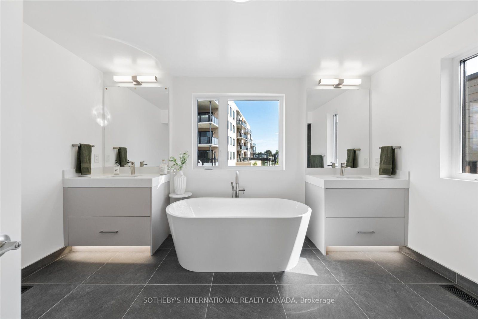 19 West St N Street 17 Property Photo 23