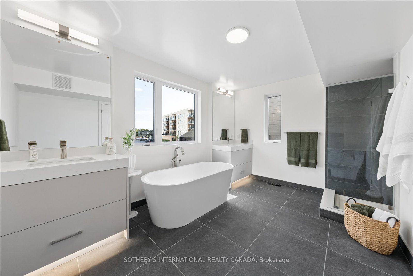 19 West St N Street 17 Property Photo 24