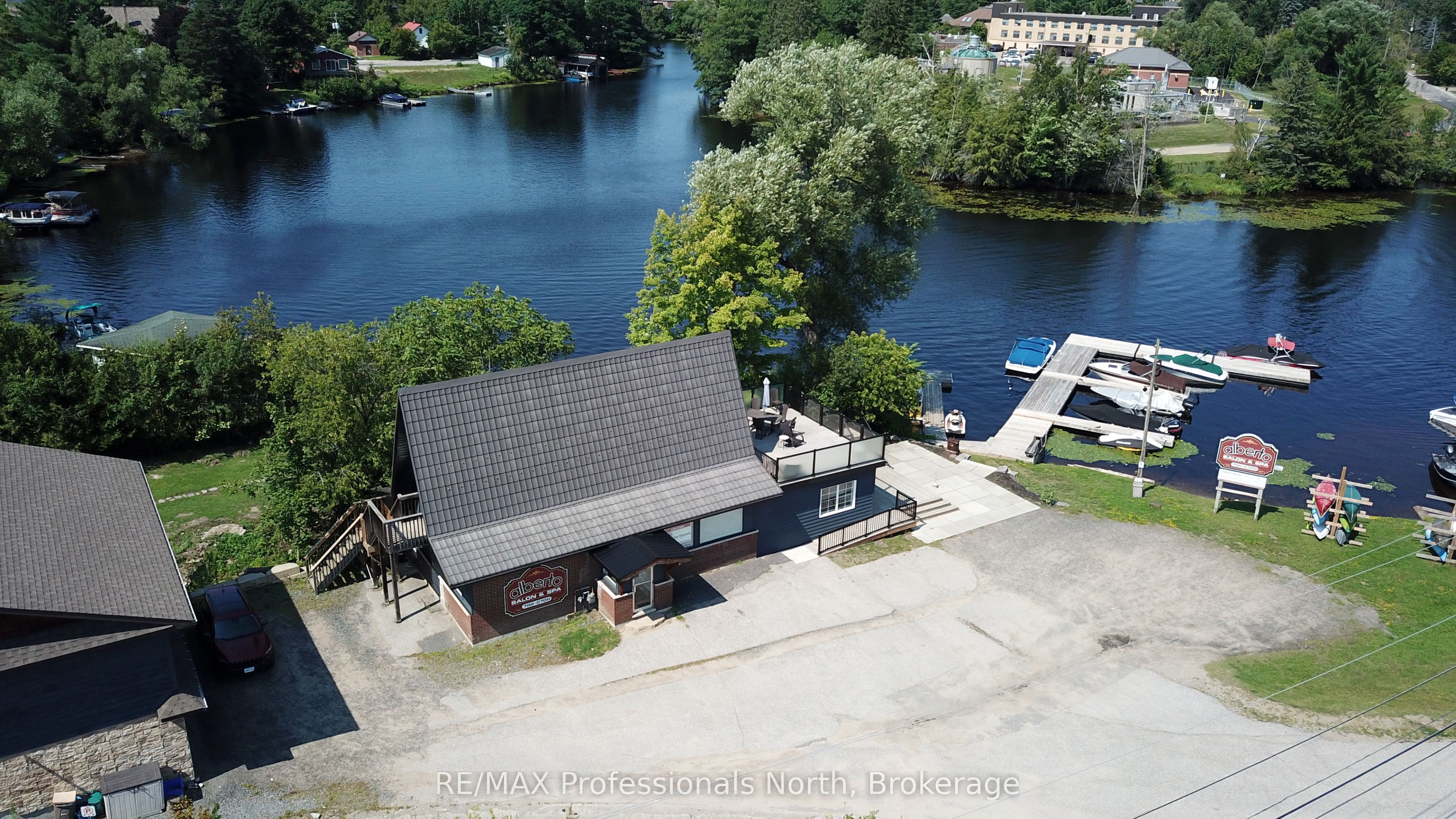 8 Park Drive Property Photo 1