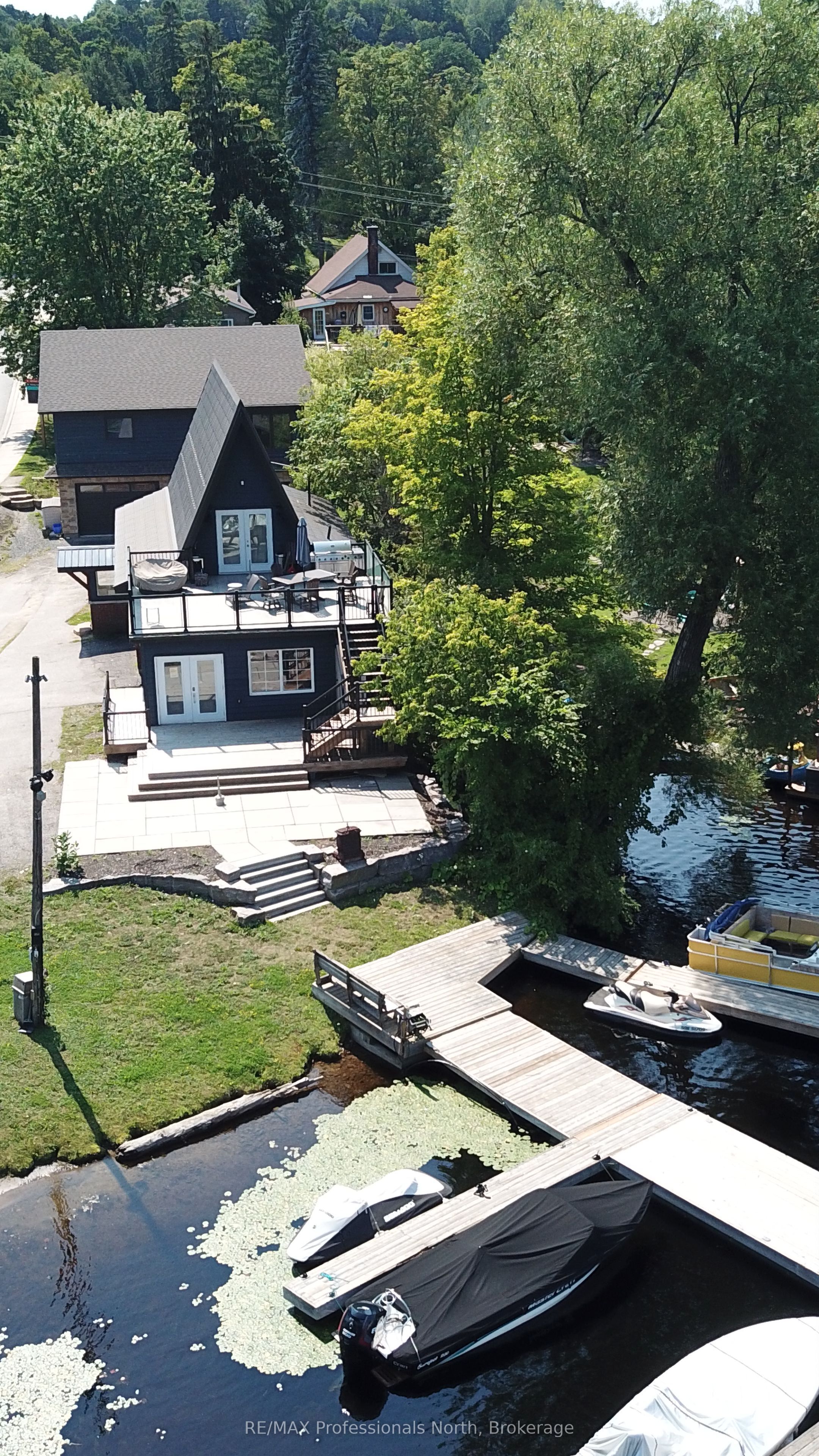 8 Park Drive Property Photo 4