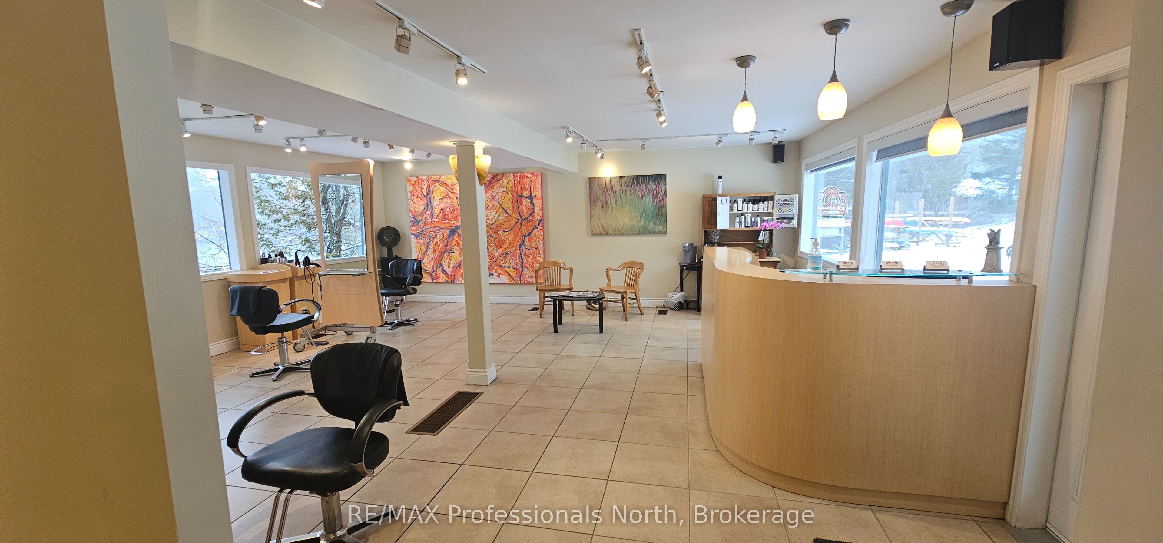 8 Park Drive Property Photo 11
