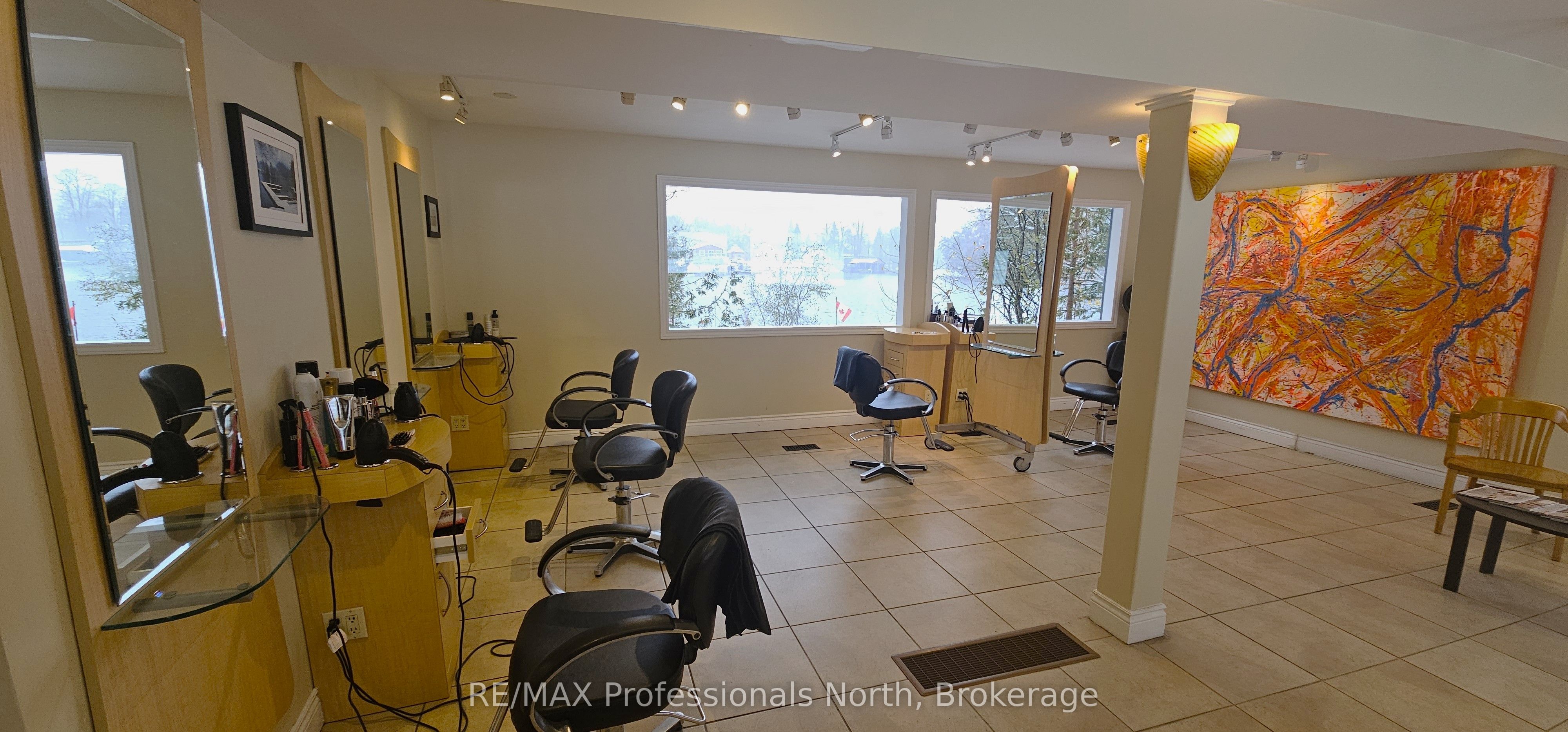 8 Park Drive Property Photo 12