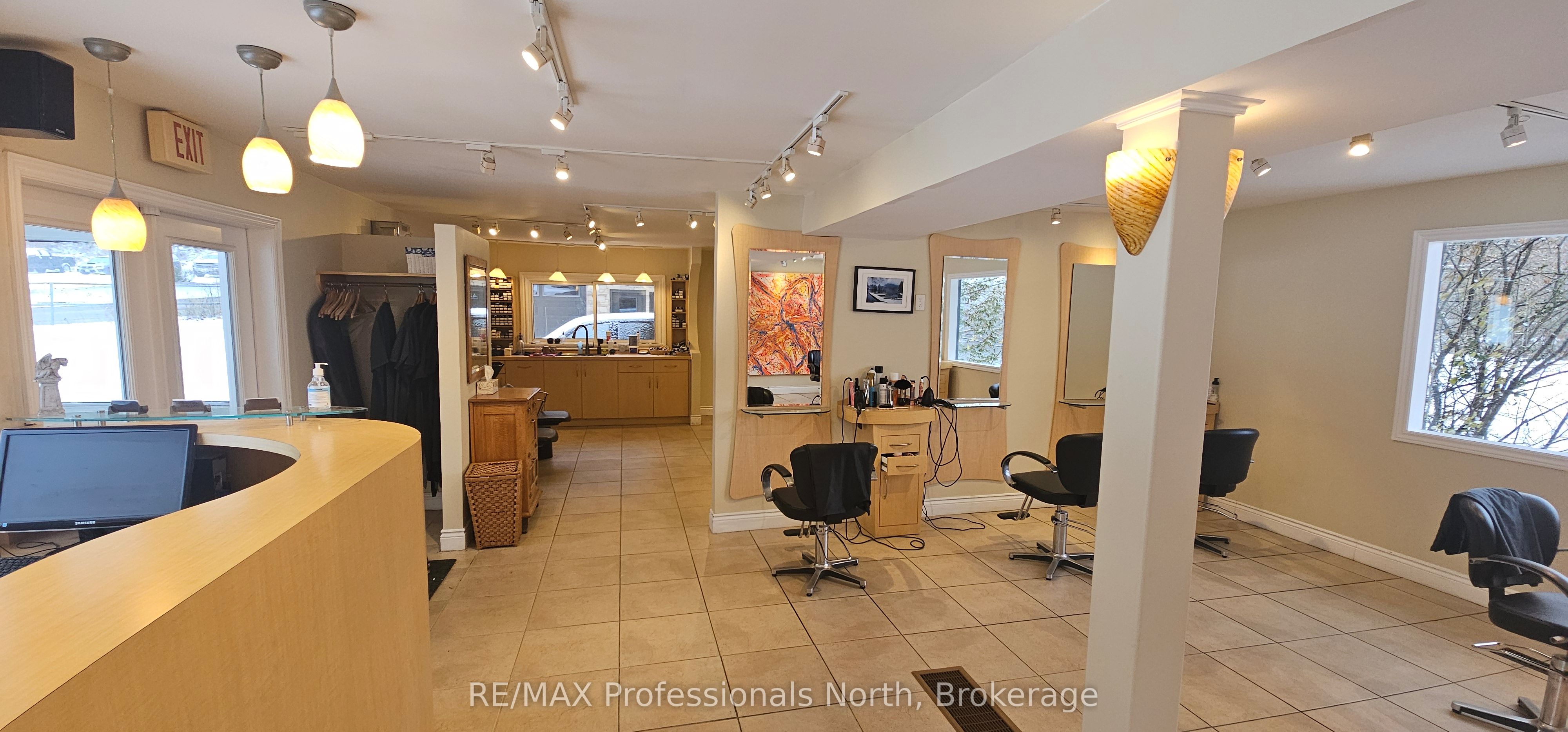 8 Park Drive Property Photo 16