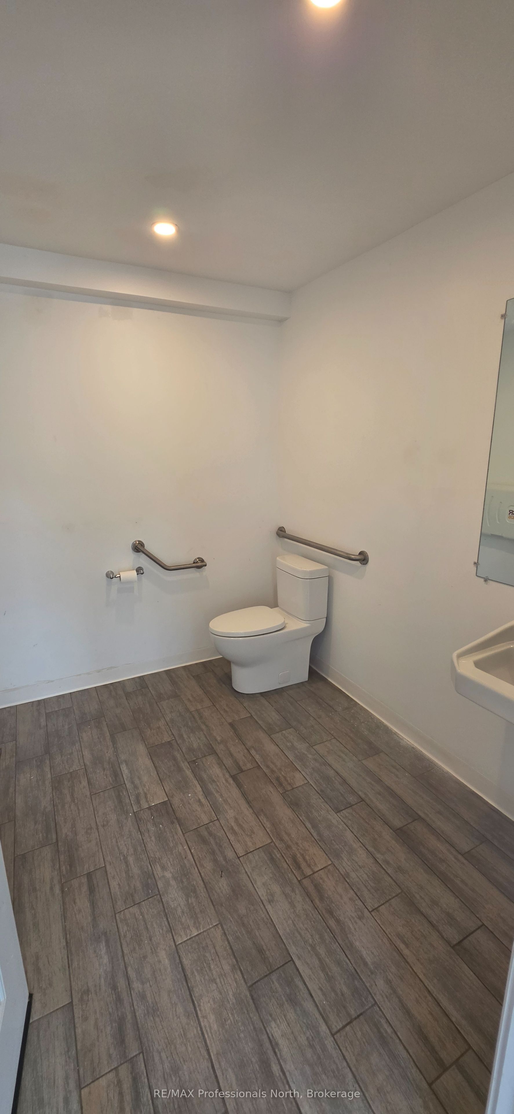 8 Park Drive Property Photo 25