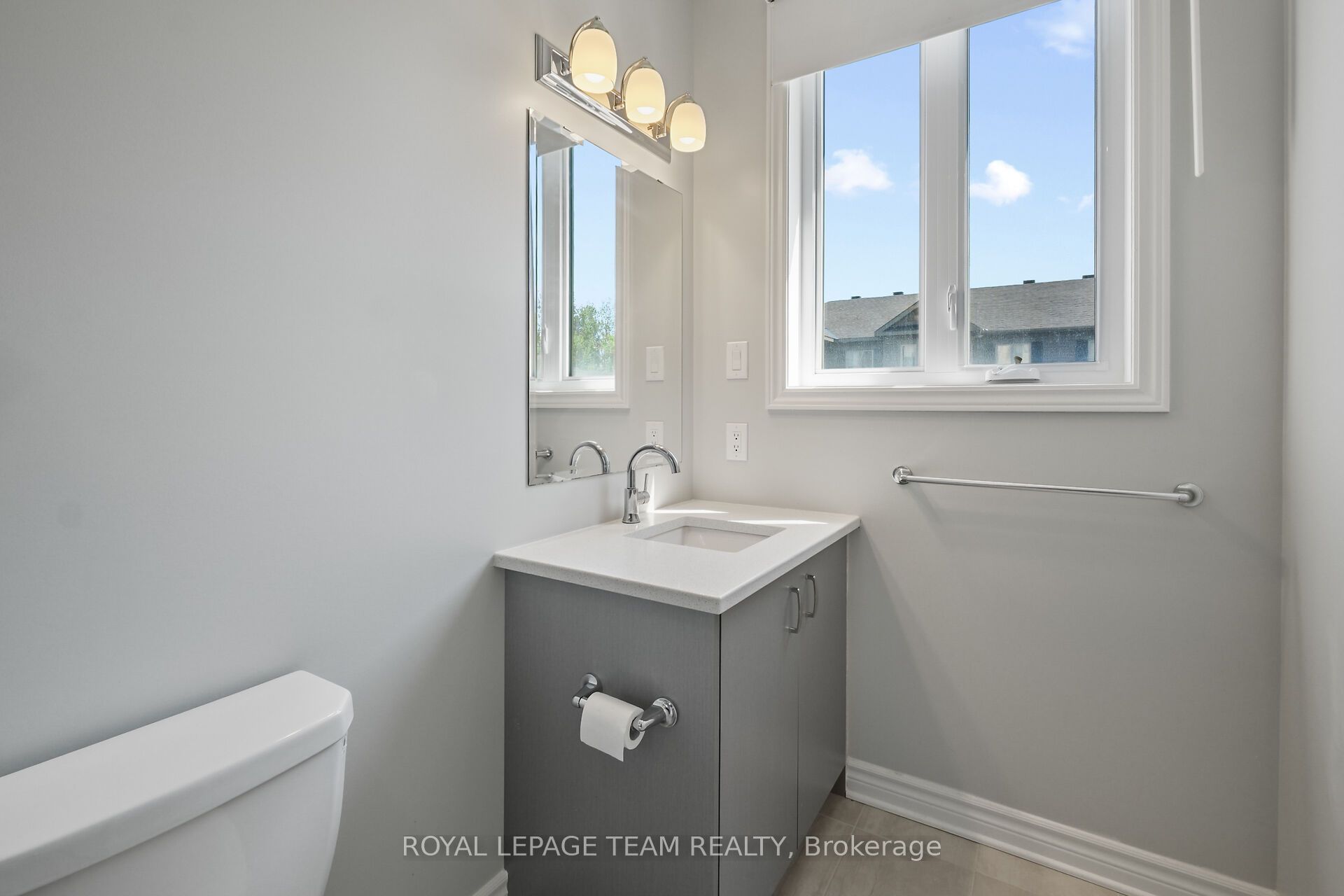 725 Dearborn Private F Property Photo 19