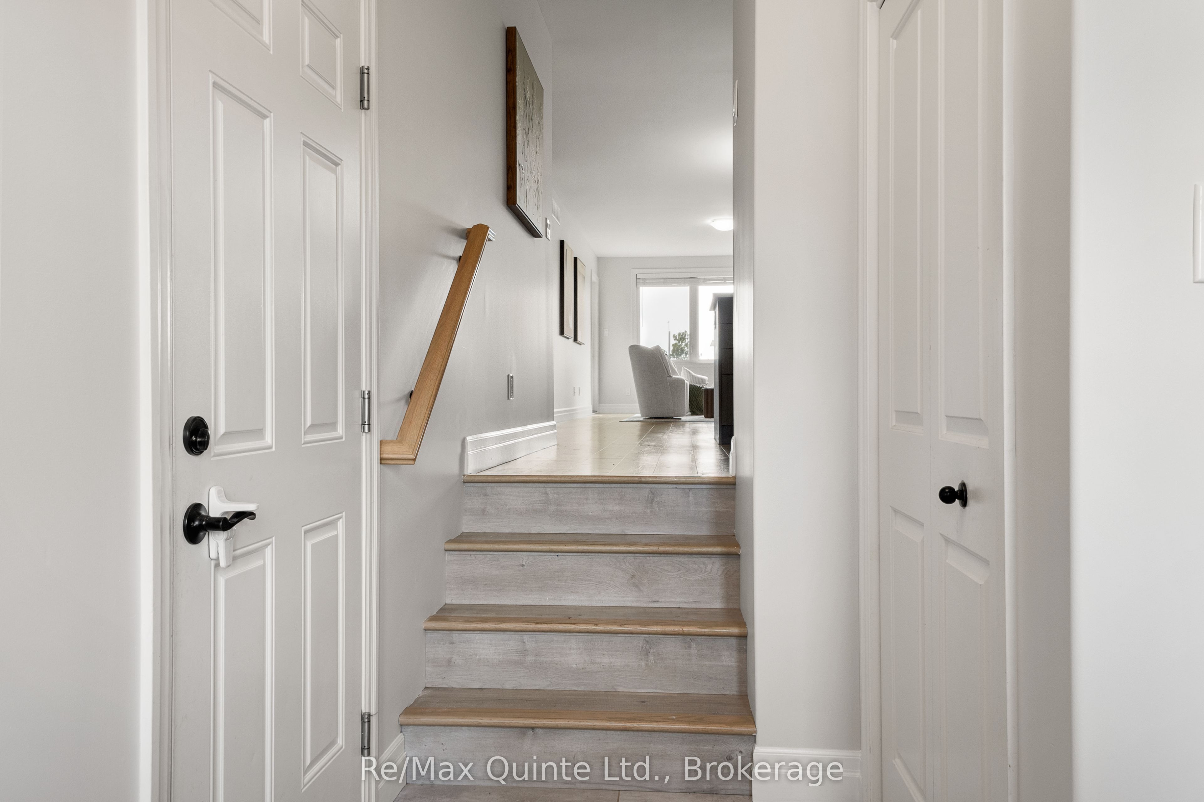 57 Hillside Meadow Drive Property Photo 11