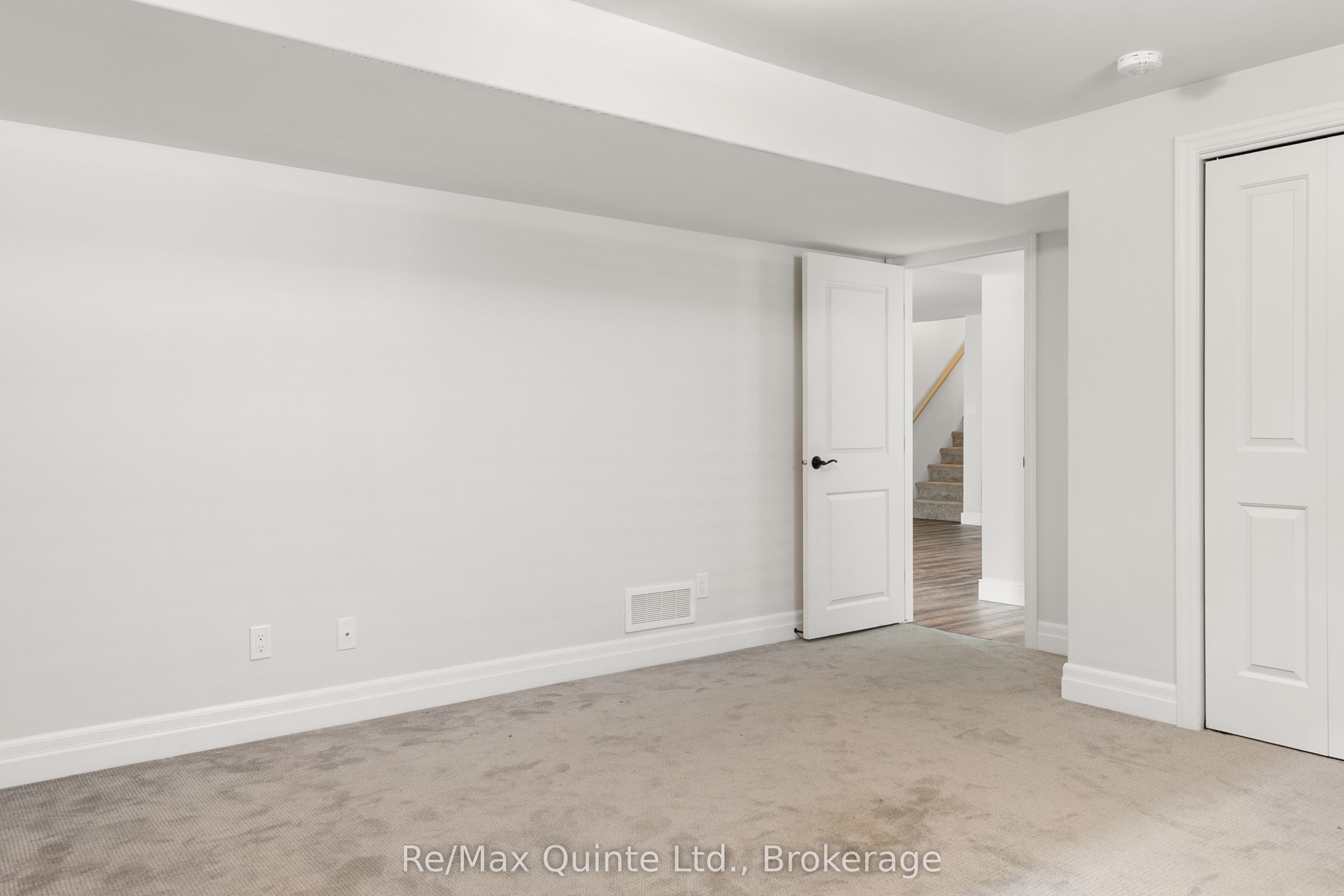 57 Hillside Meadow Drive Property Photo 39