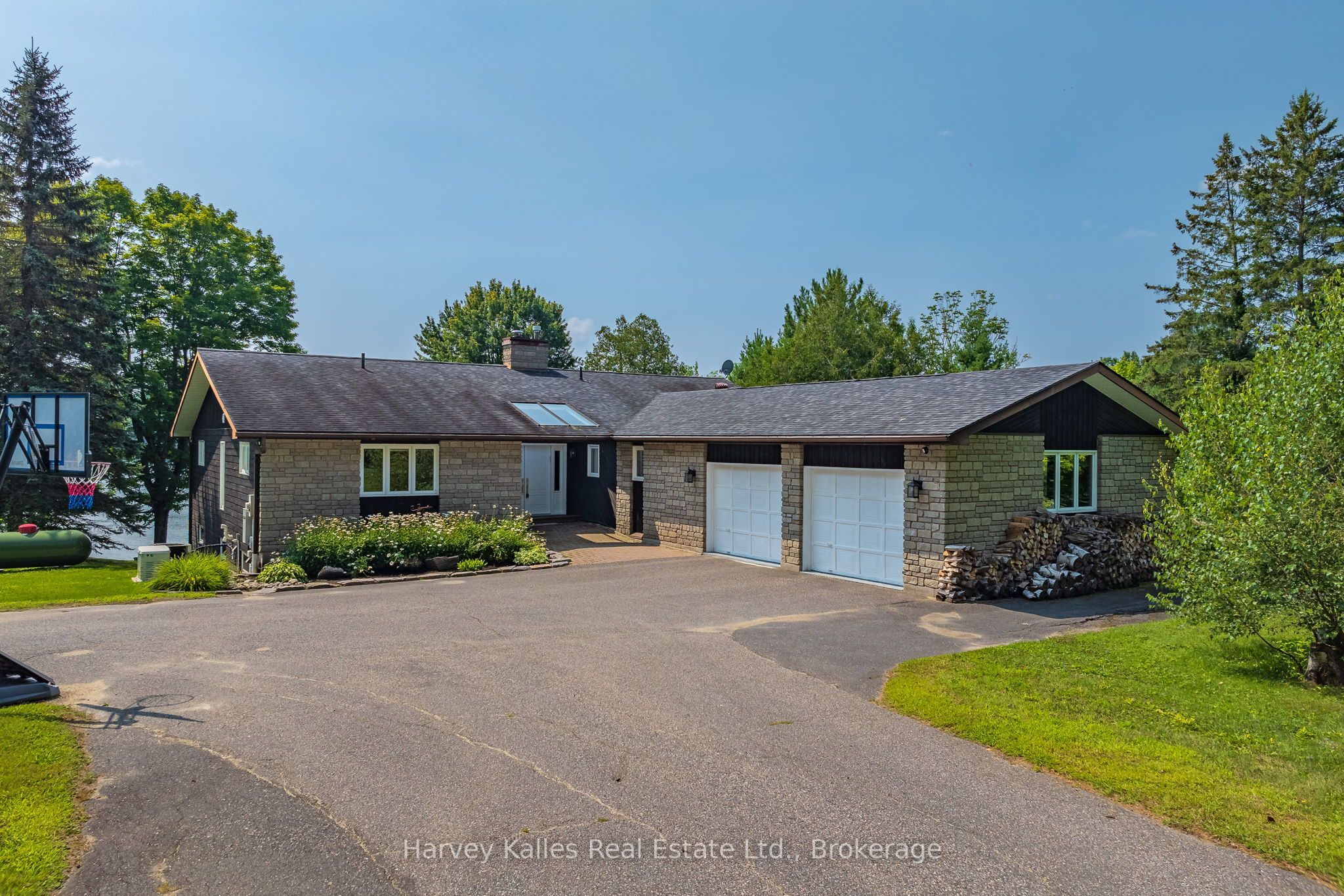 1061 Sawmill Lane Property Photo 7
