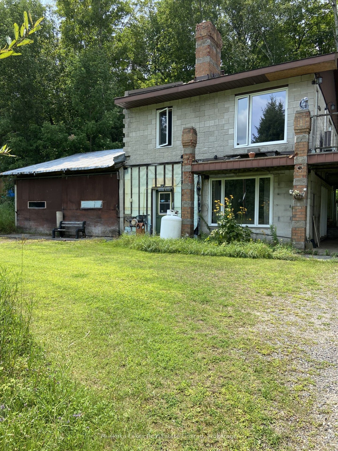 21 Ferndale Road Property Photo 3
