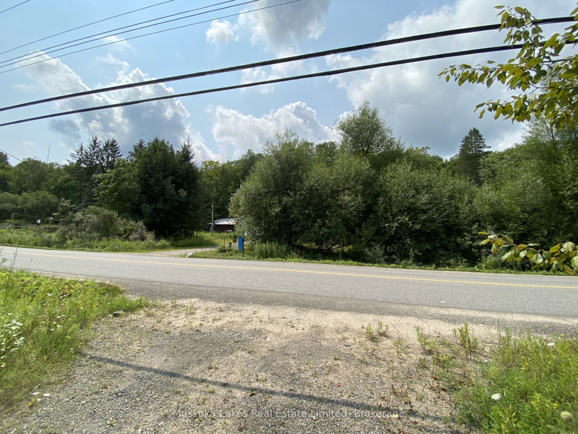 21 Ferndale Road Property Photo 5