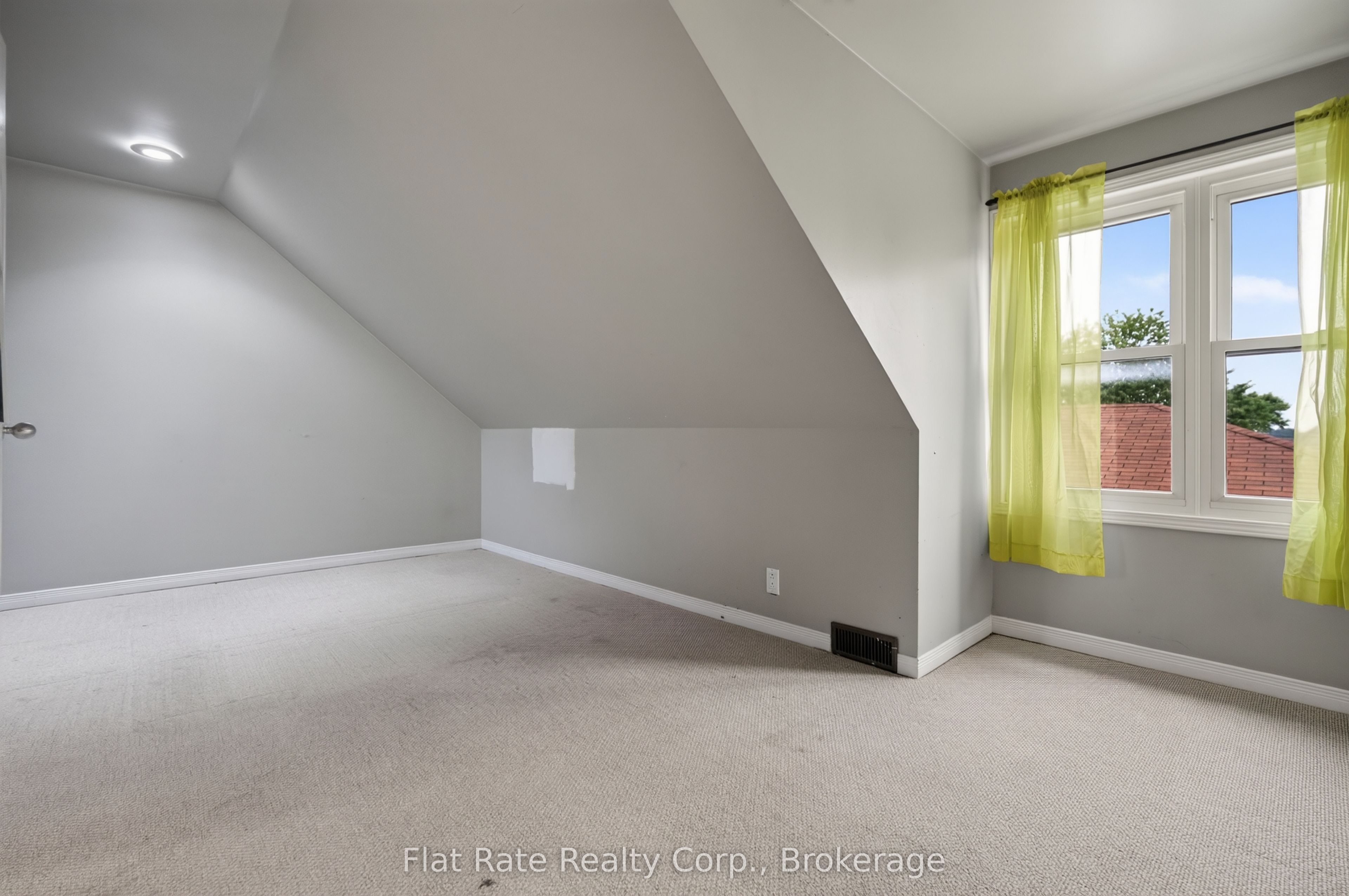 398 Edison Avenue Property Photo 20