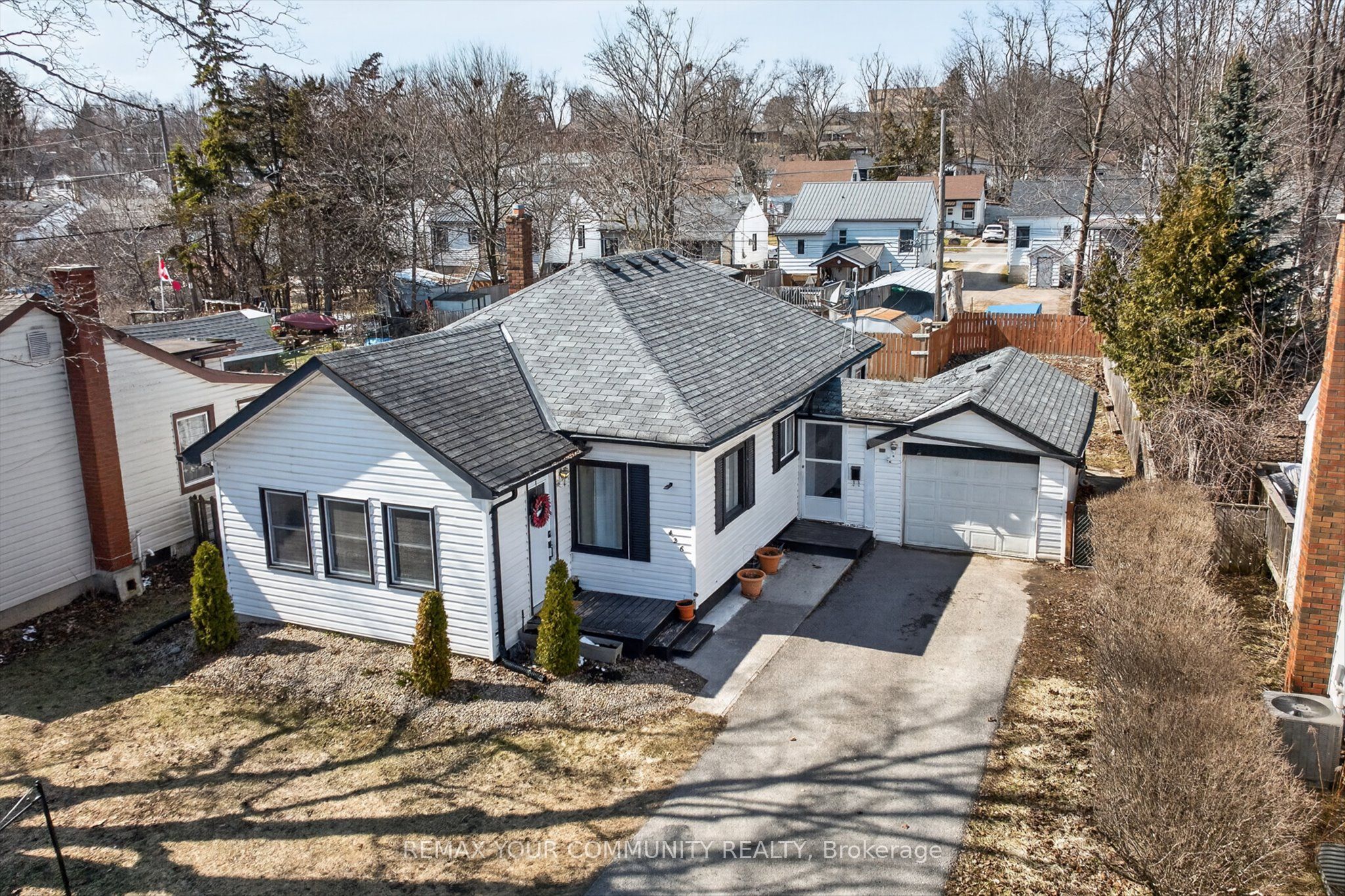 426 Wolsely Street Property Photo 2
