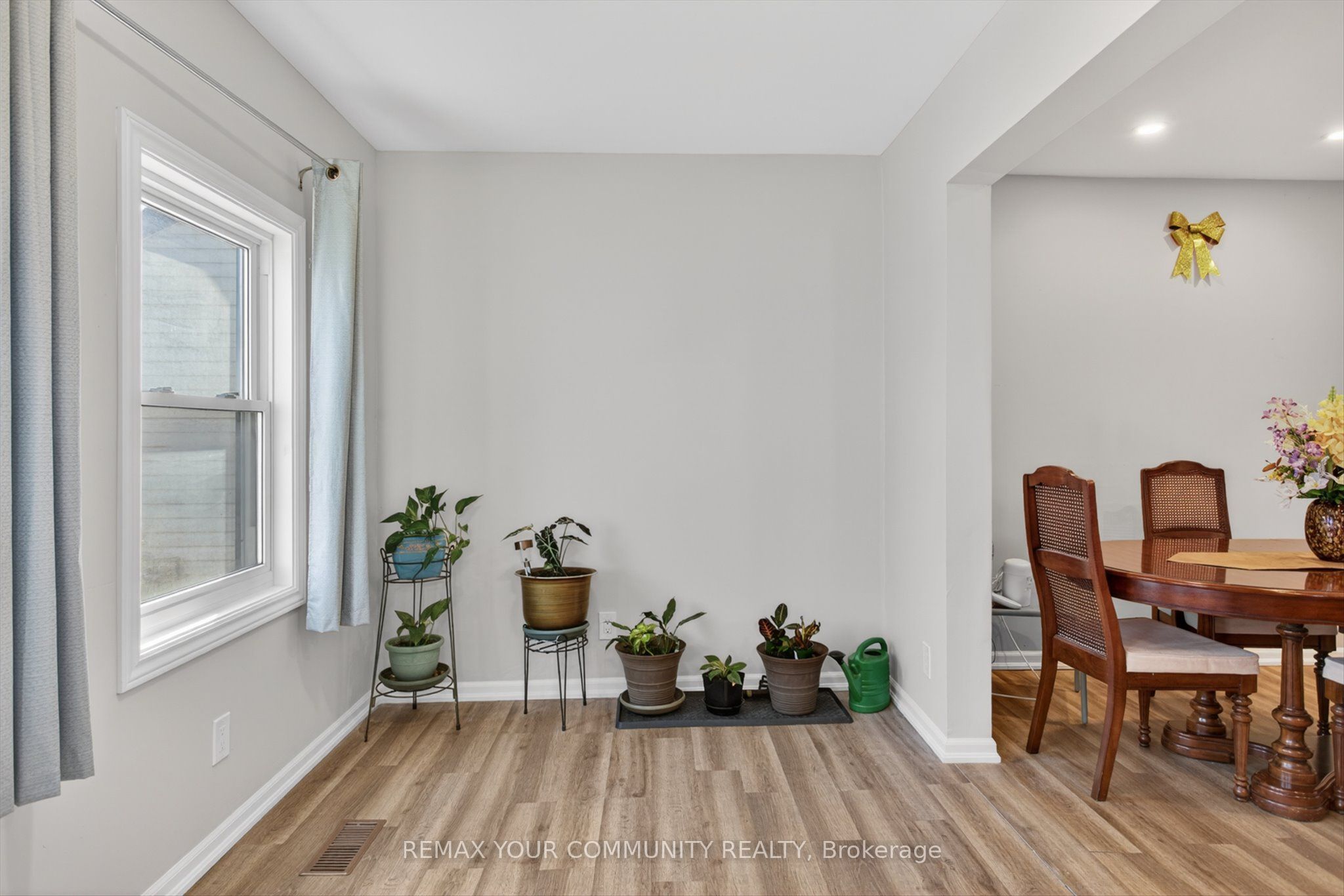 426 Wolsely Street Property Photo 5
