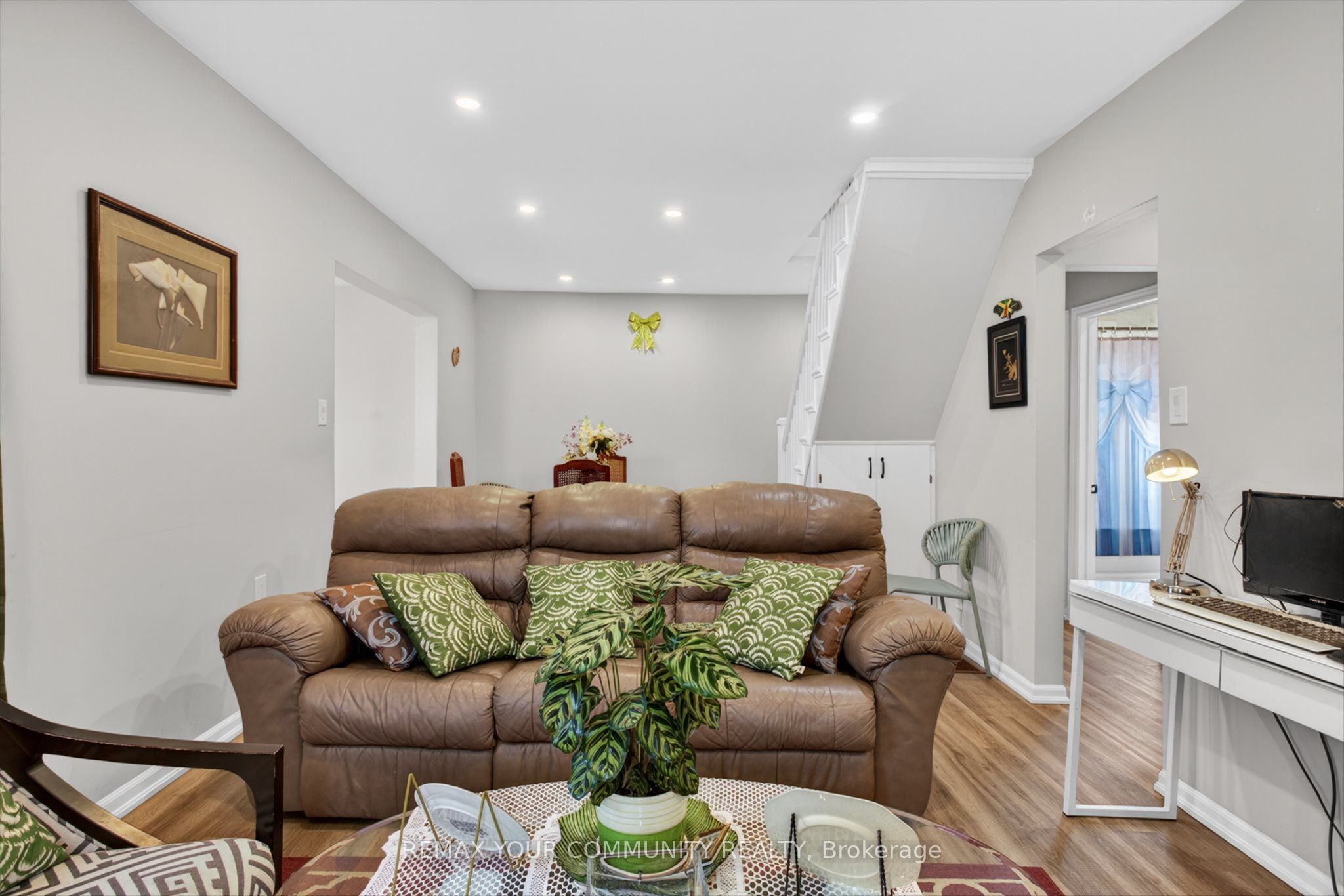 426 Wolsely Street Property Photo 10