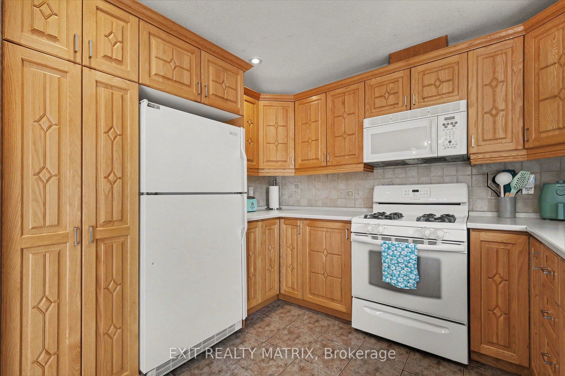 15 Blais Street B Property Photo 11
