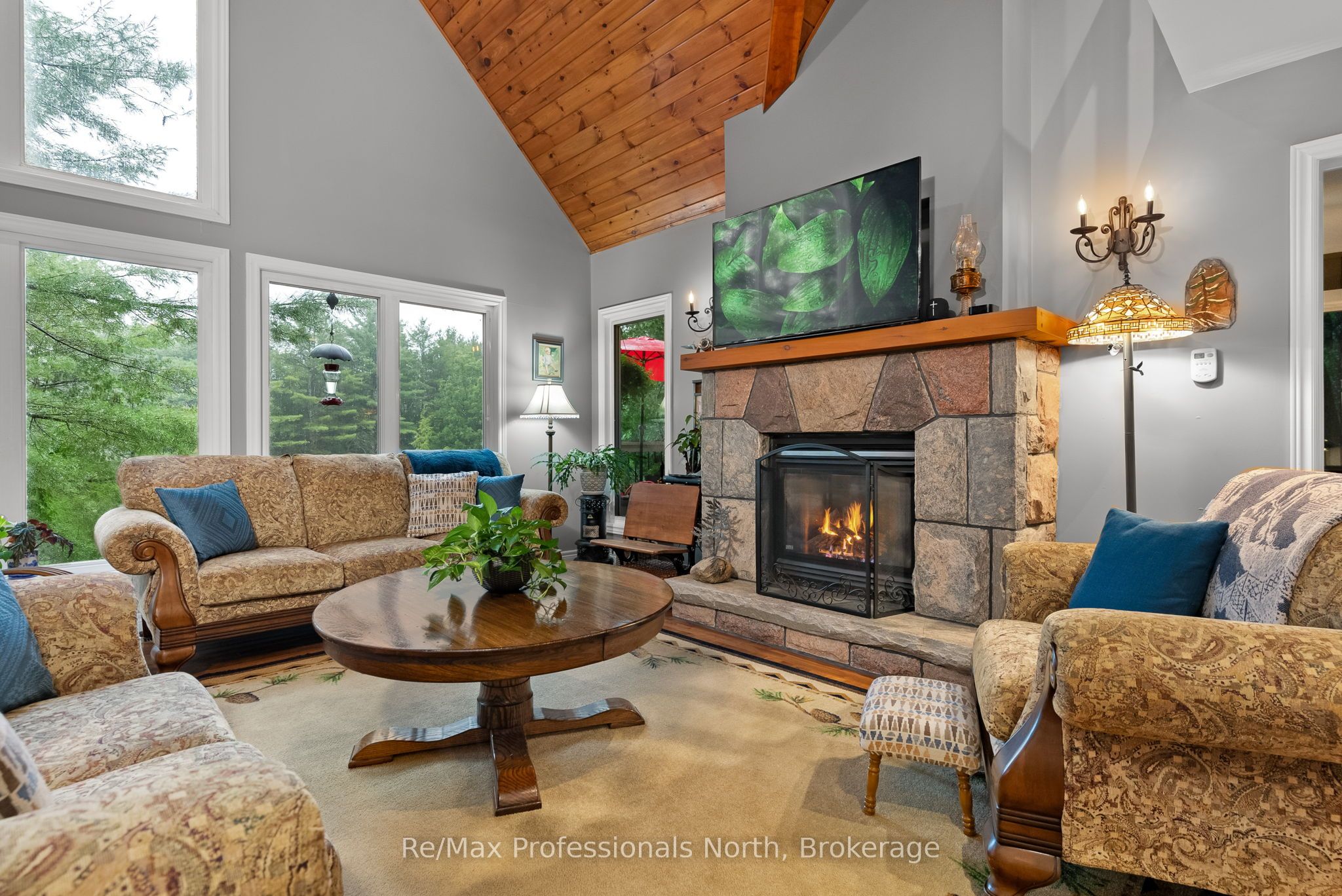 1005 Laidlaw Avenue Property Photo 4