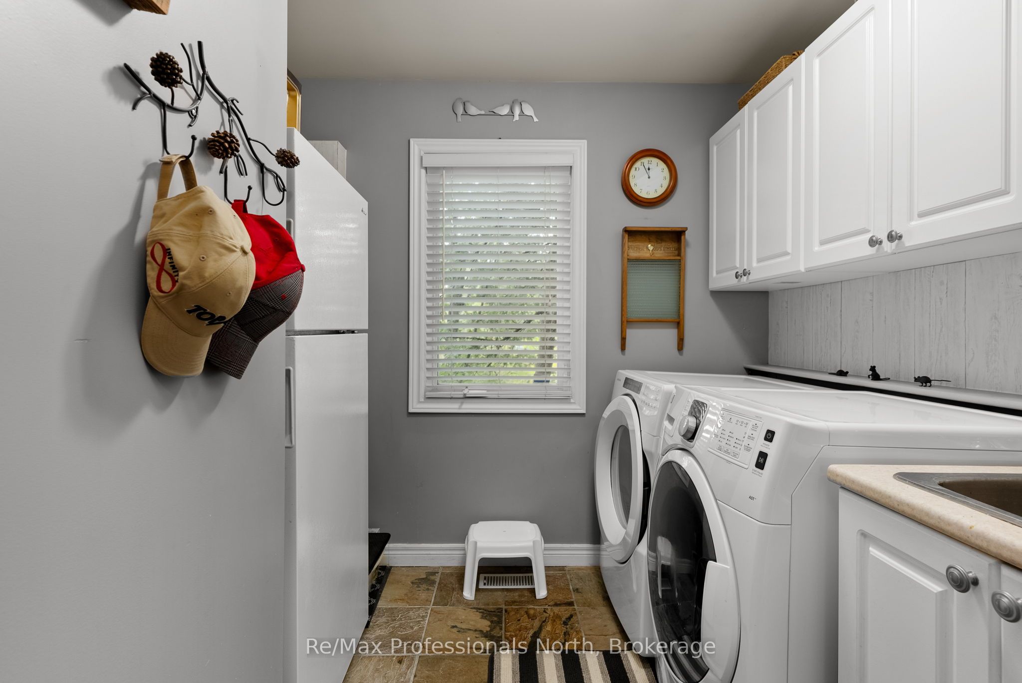 1005 Laidlaw Avenue Property Photo 22