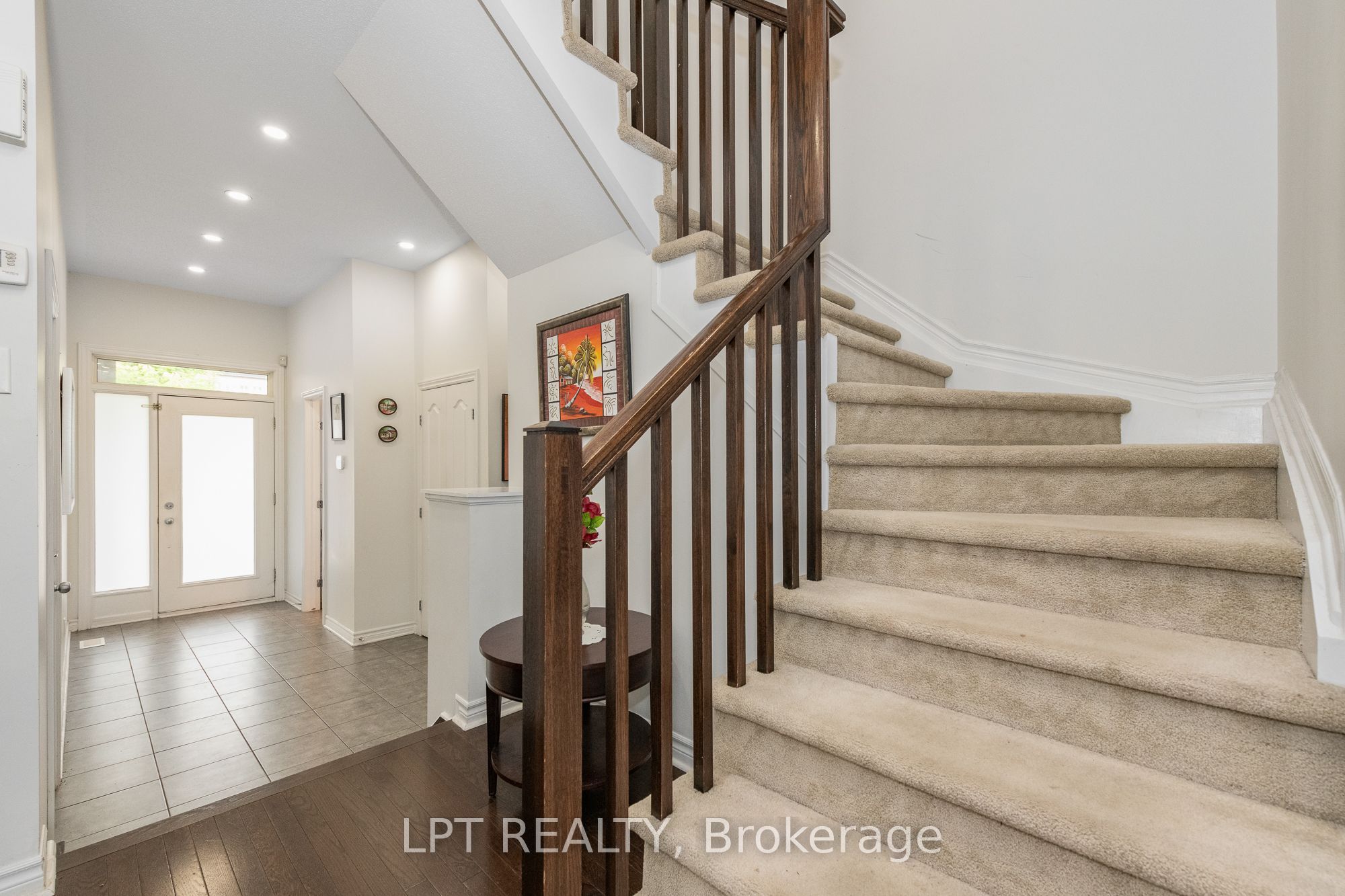 181 Manorwood Crescent Property Photo 6