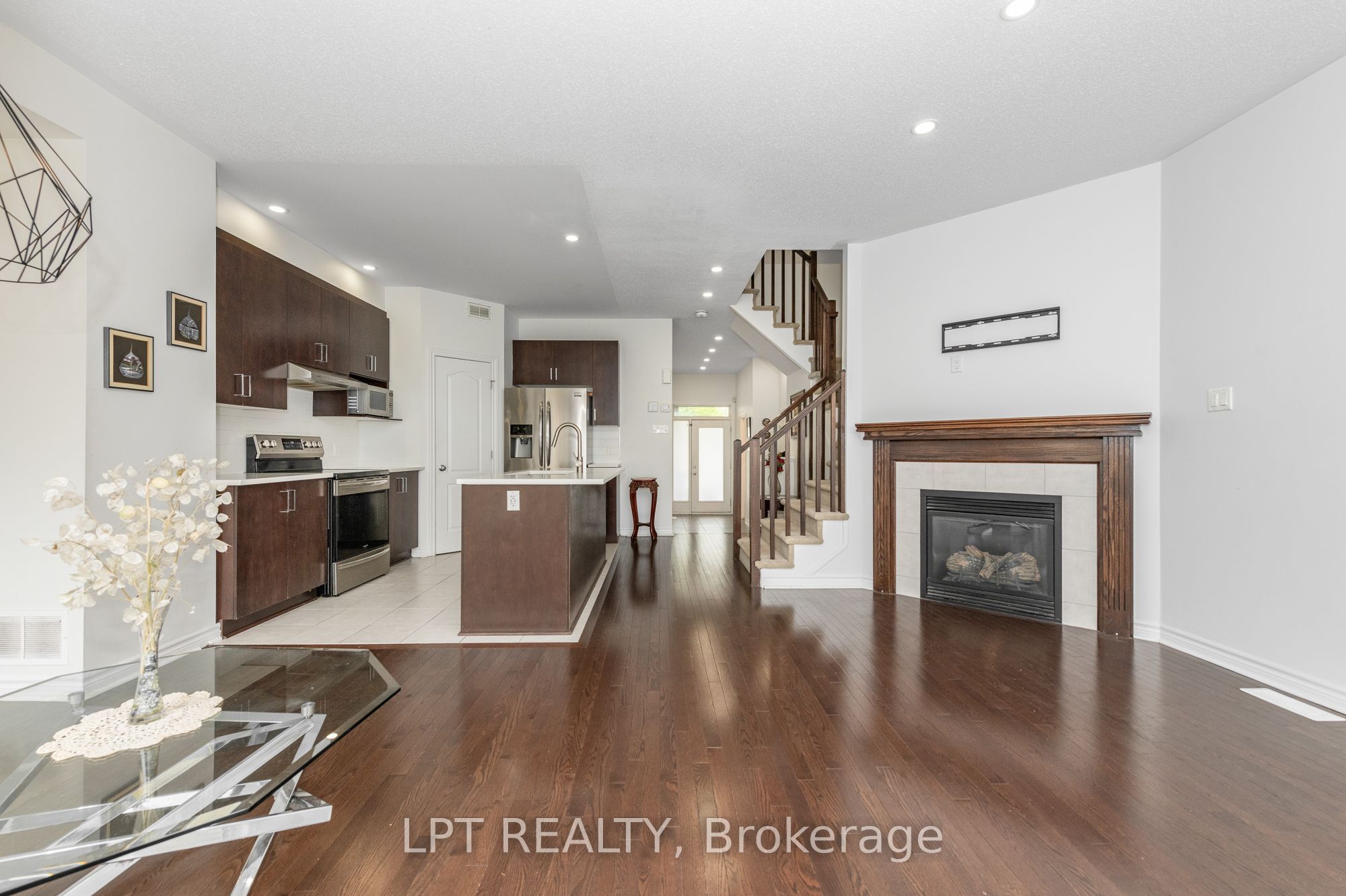 181 Manorwood Crescent Property Photo 19