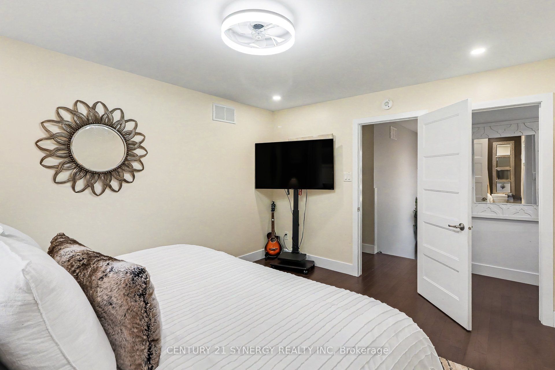 754 Saint Joseph Street Property Photo 26