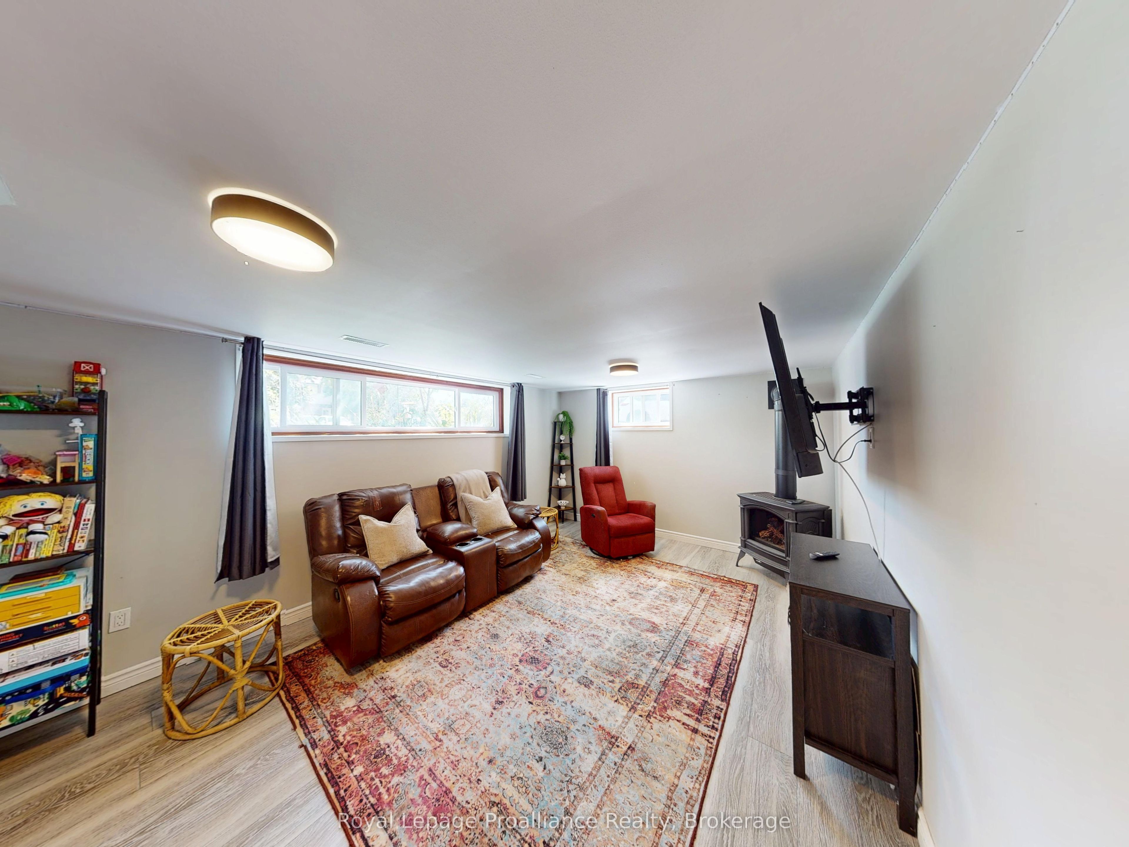 4 Richmond Grove Property Photo 22