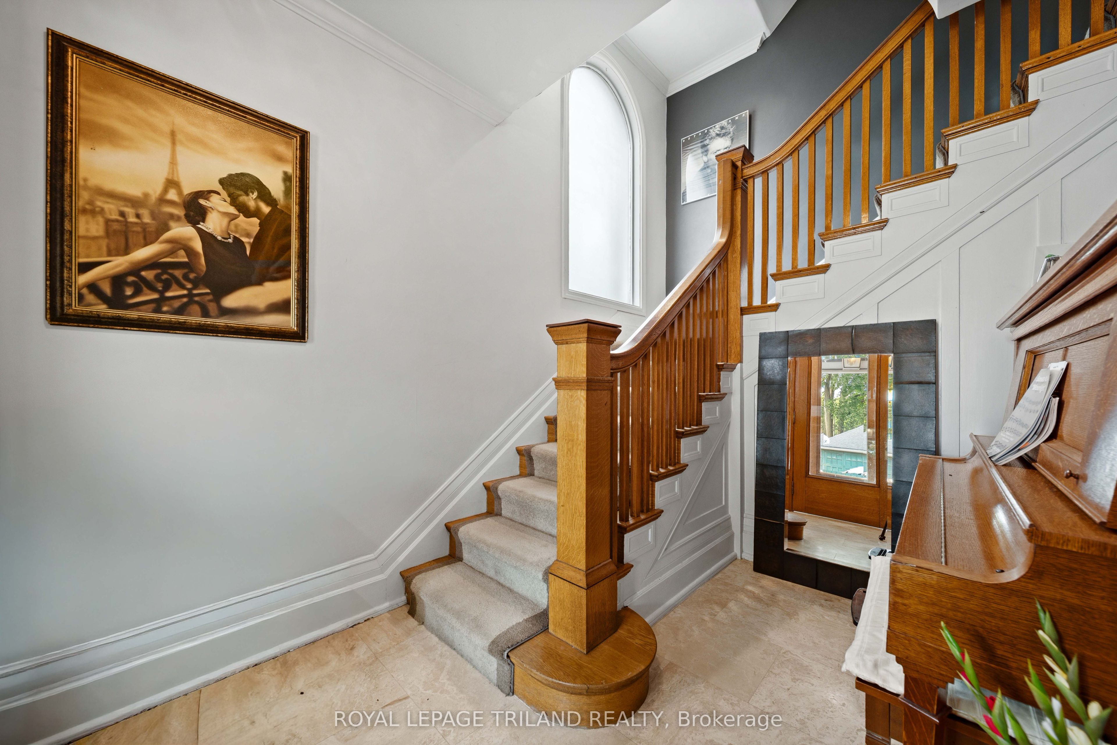 98 Central Avenue Property Photo 3