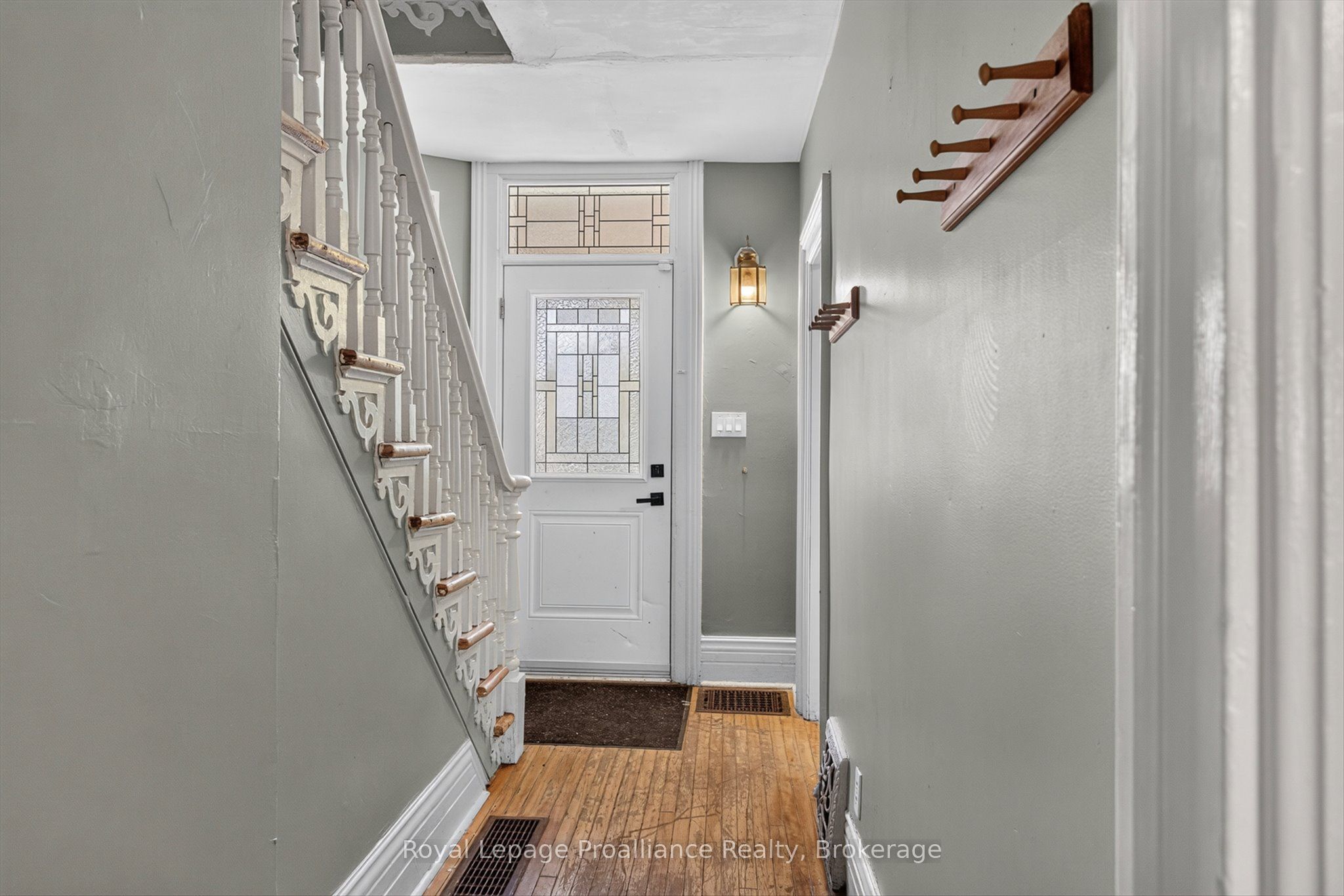 277 Reid Street Property Photo 9