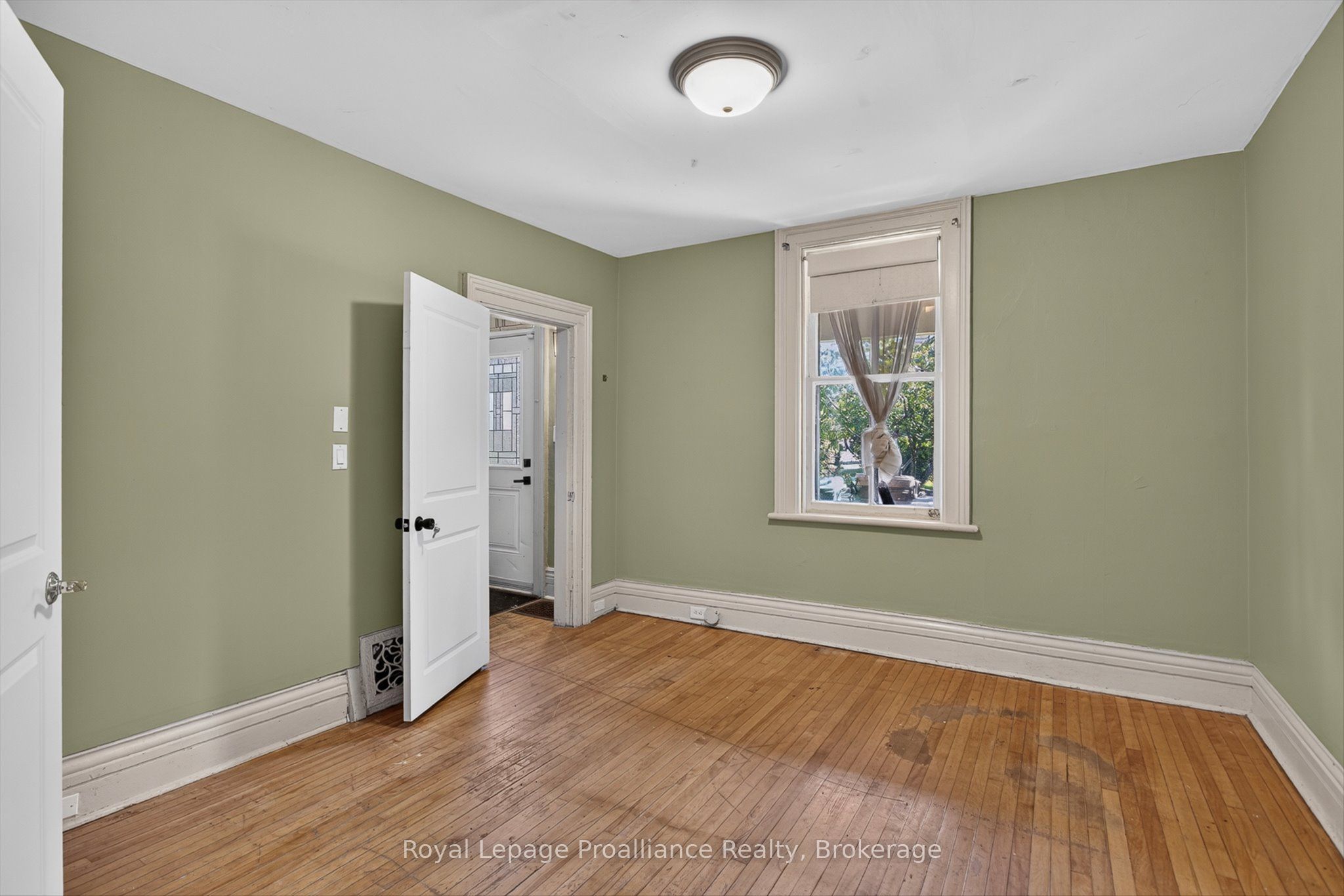 277 Reid Street Property Photo 13