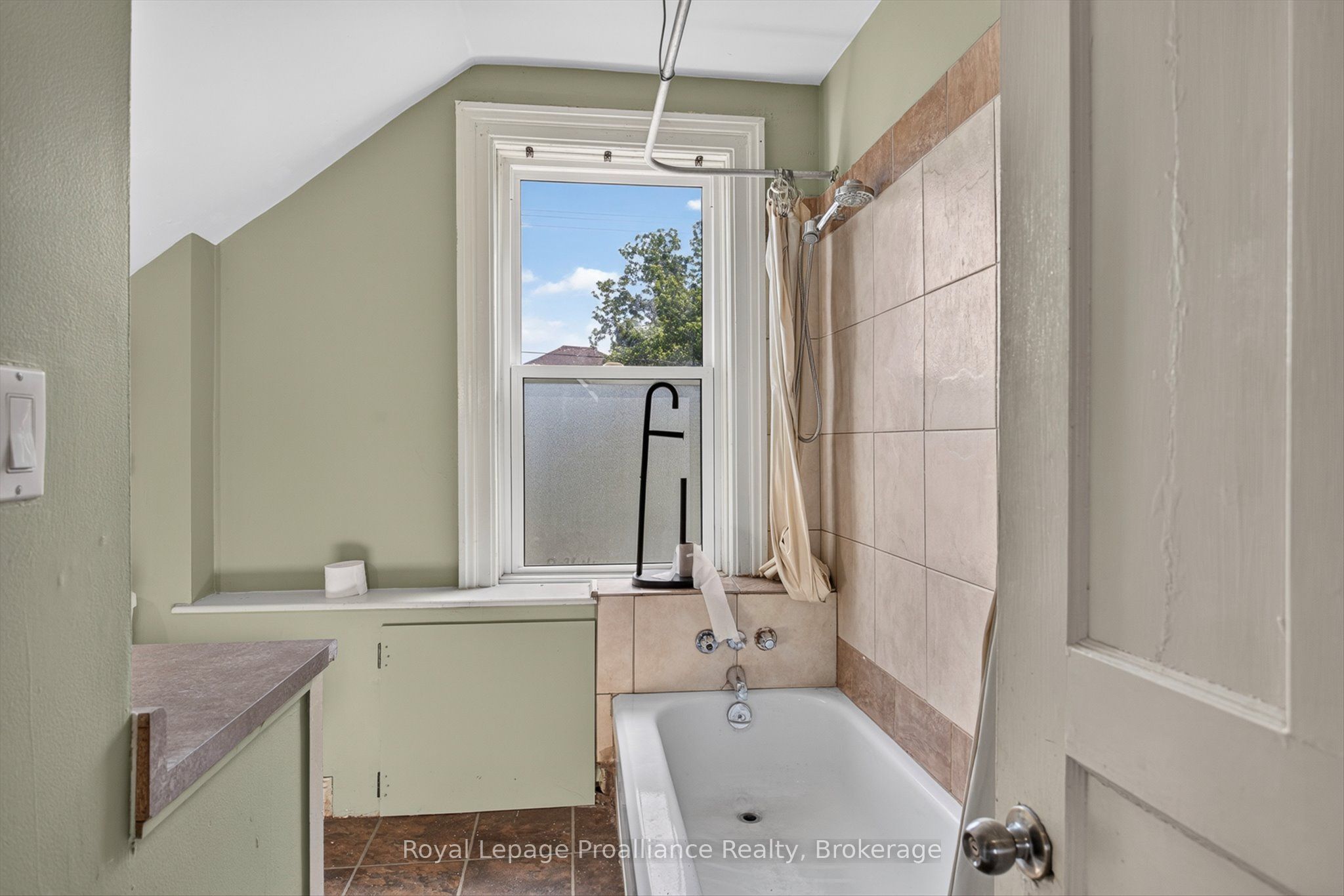 277 Reid Street Property Photo 37