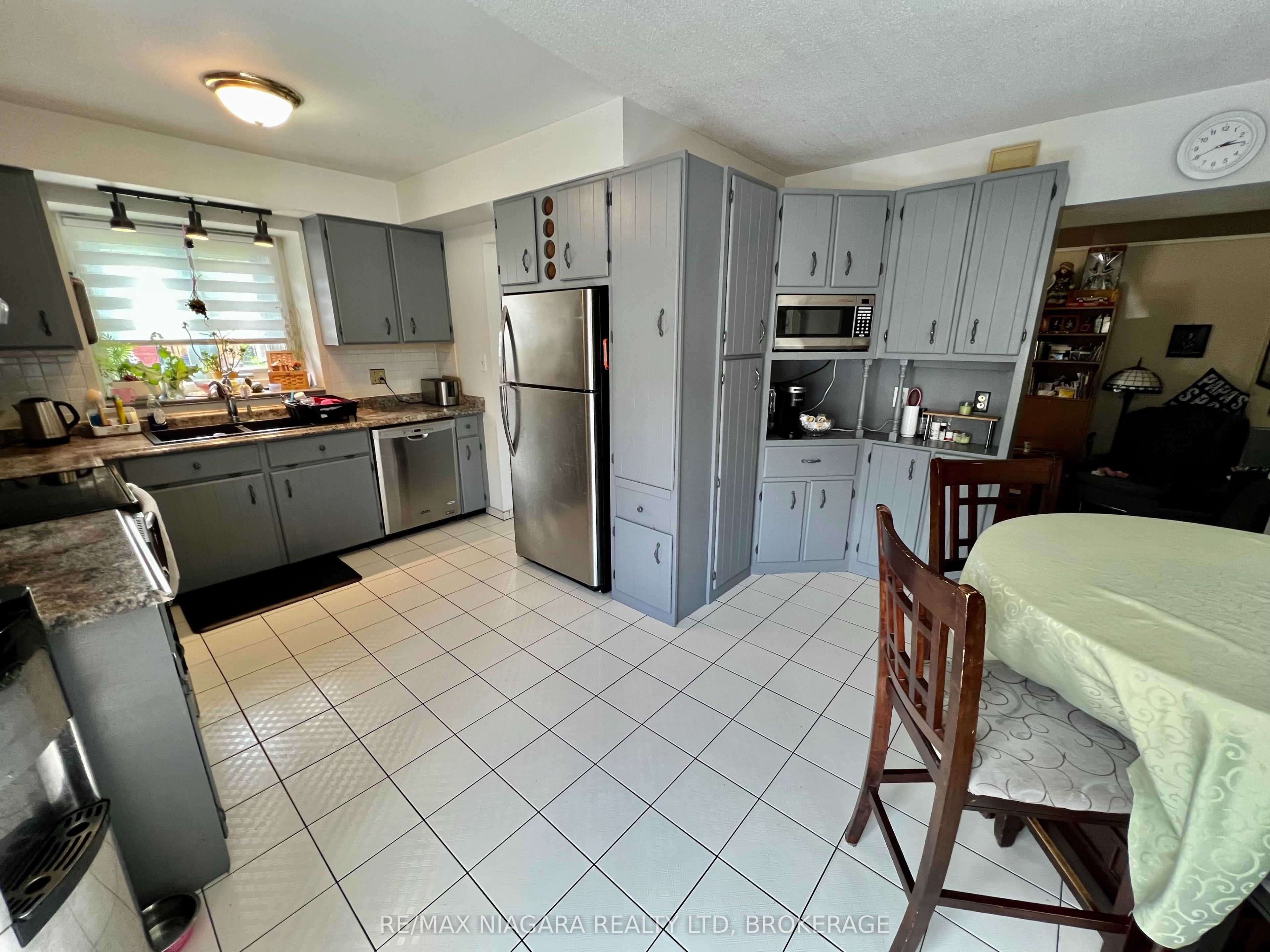 6196 Kirkland Drive Property Photo 8