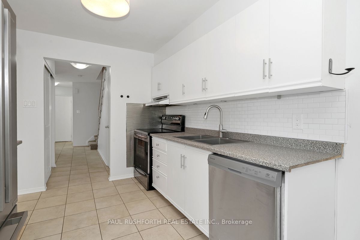 244 Huntersfield Drive Property Photo 13
