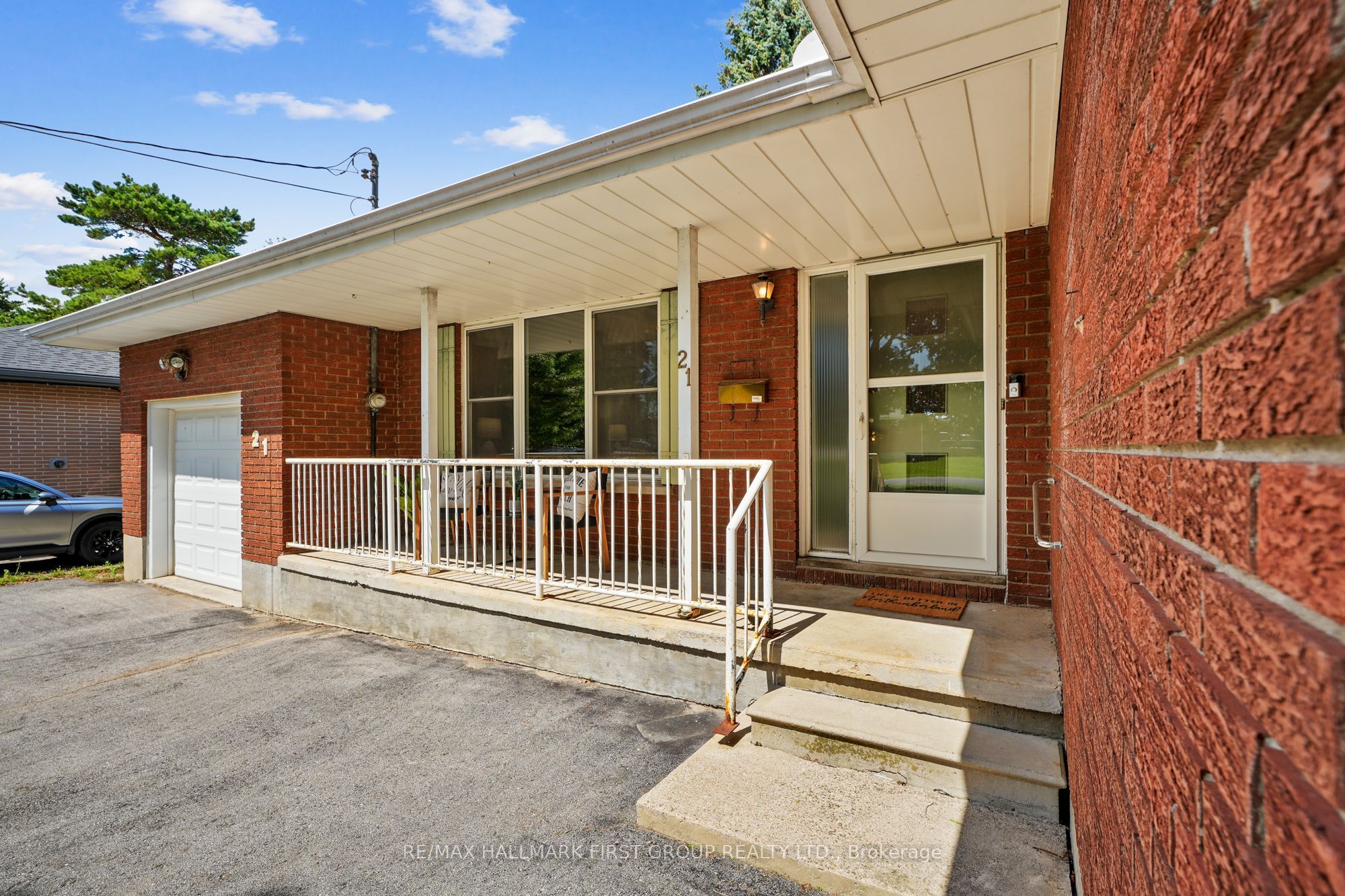 21 Gardiner Crescent Property Photo 4