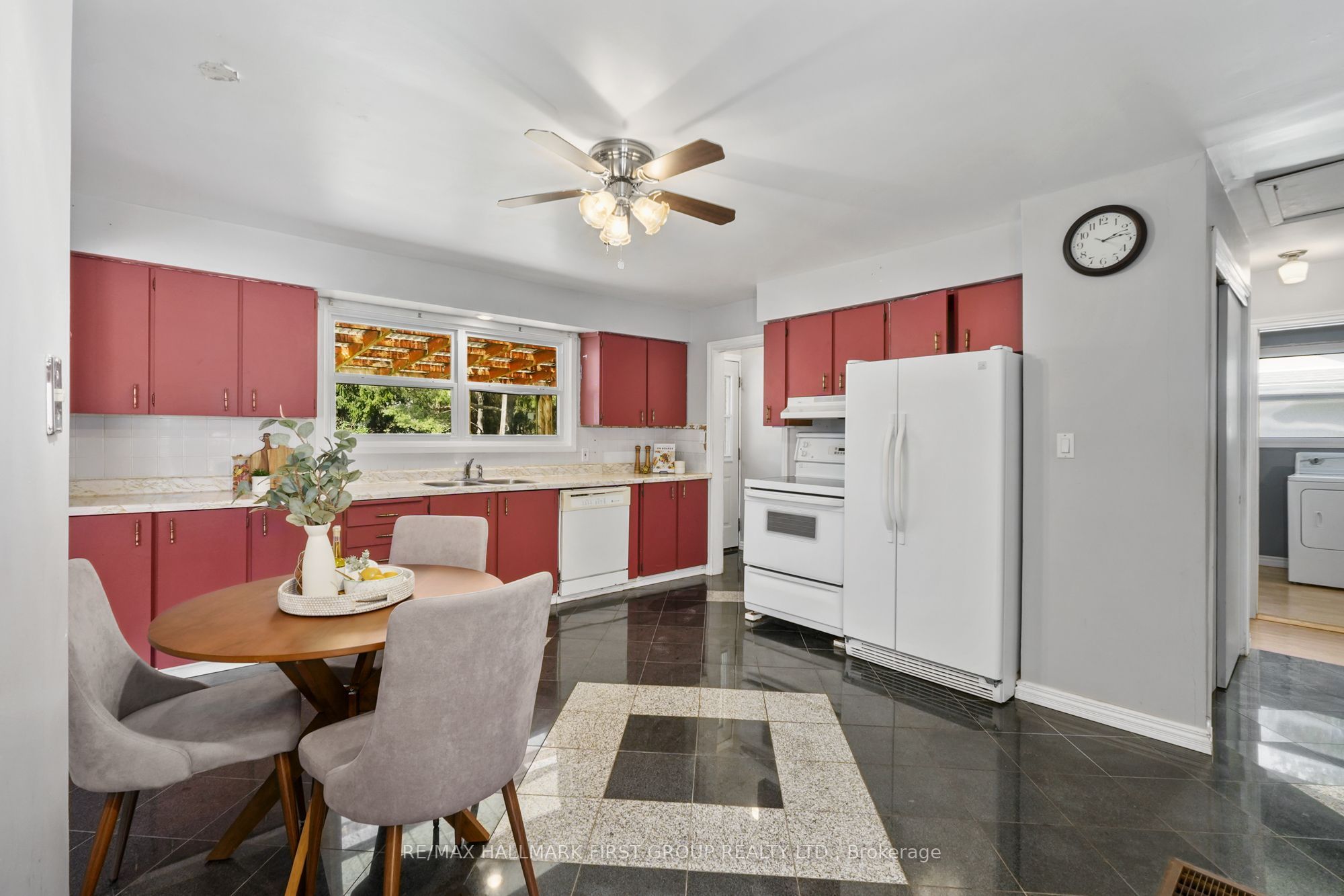 21 Gardiner Crescent Property Photo 11