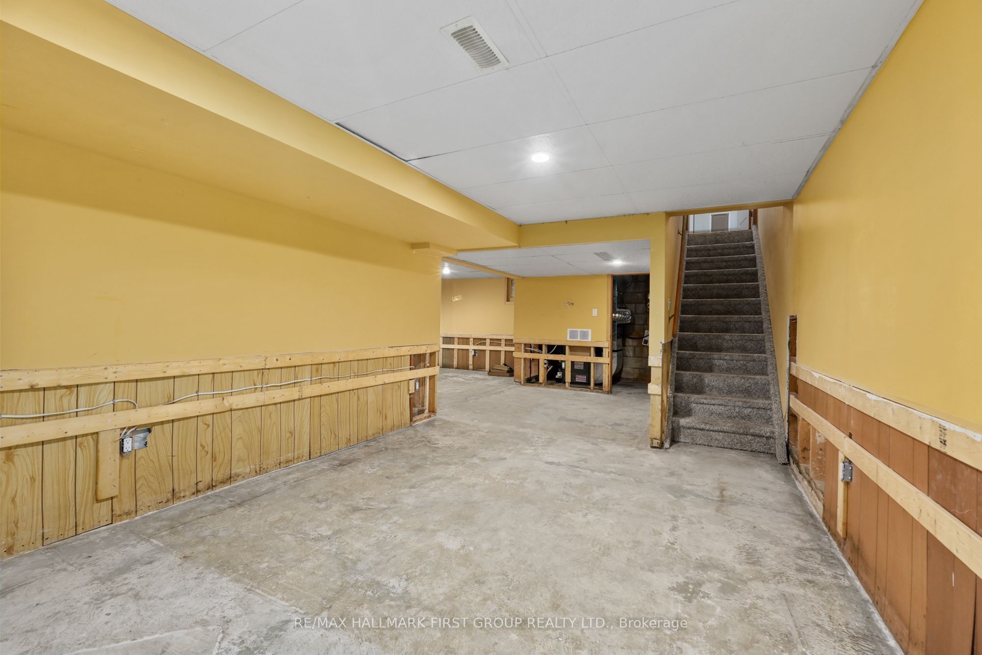 21 Gardiner Crescent Property Photo 28