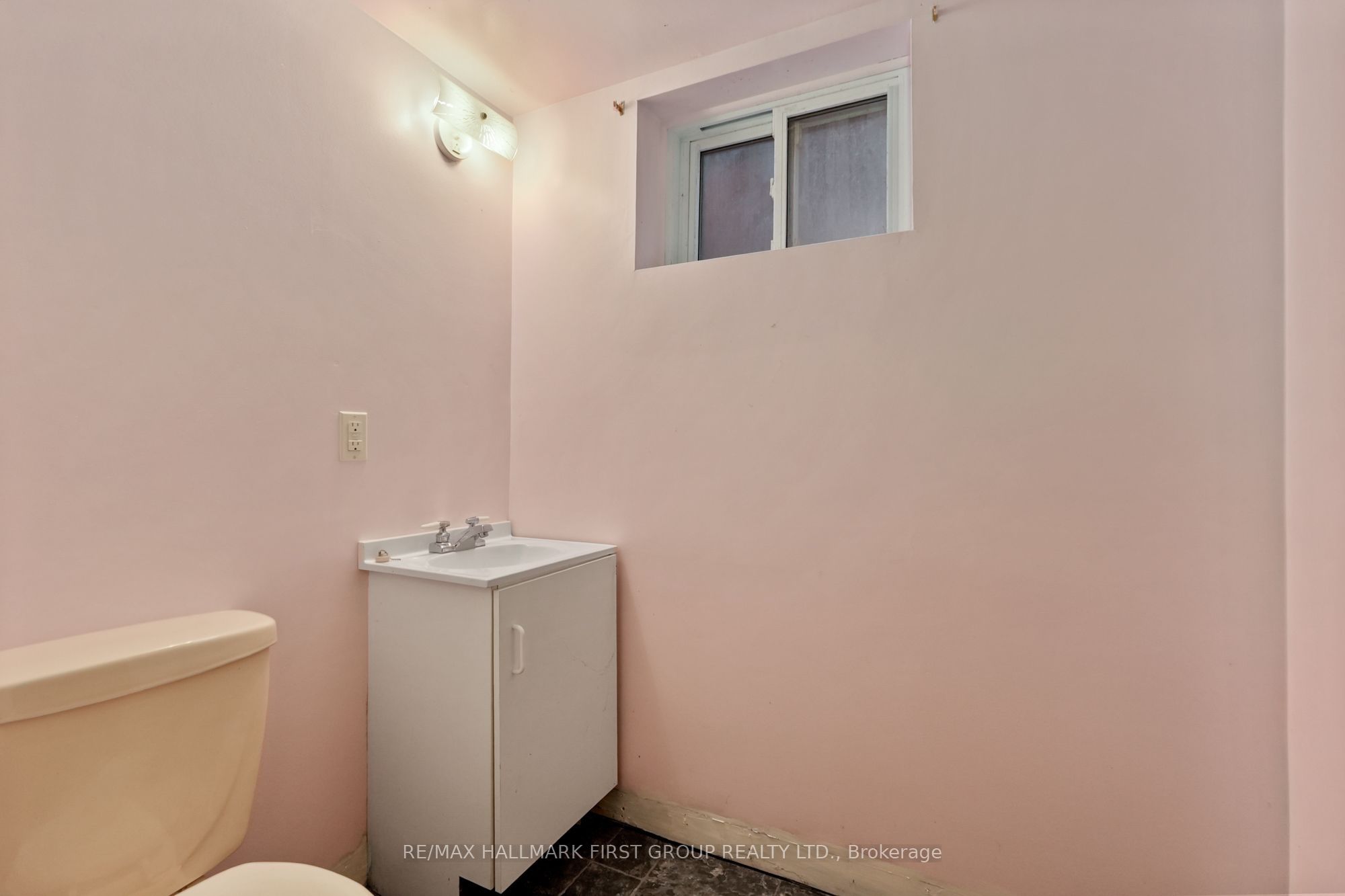 21 Gardiner Crescent Property Photo 29