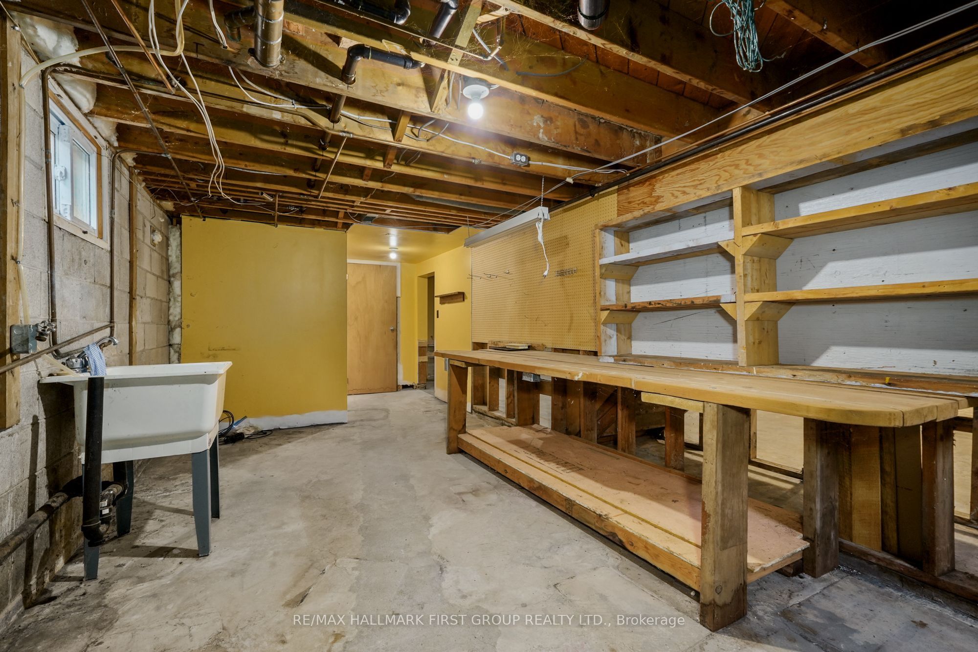 21 Gardiner Crescent Property Photo 30